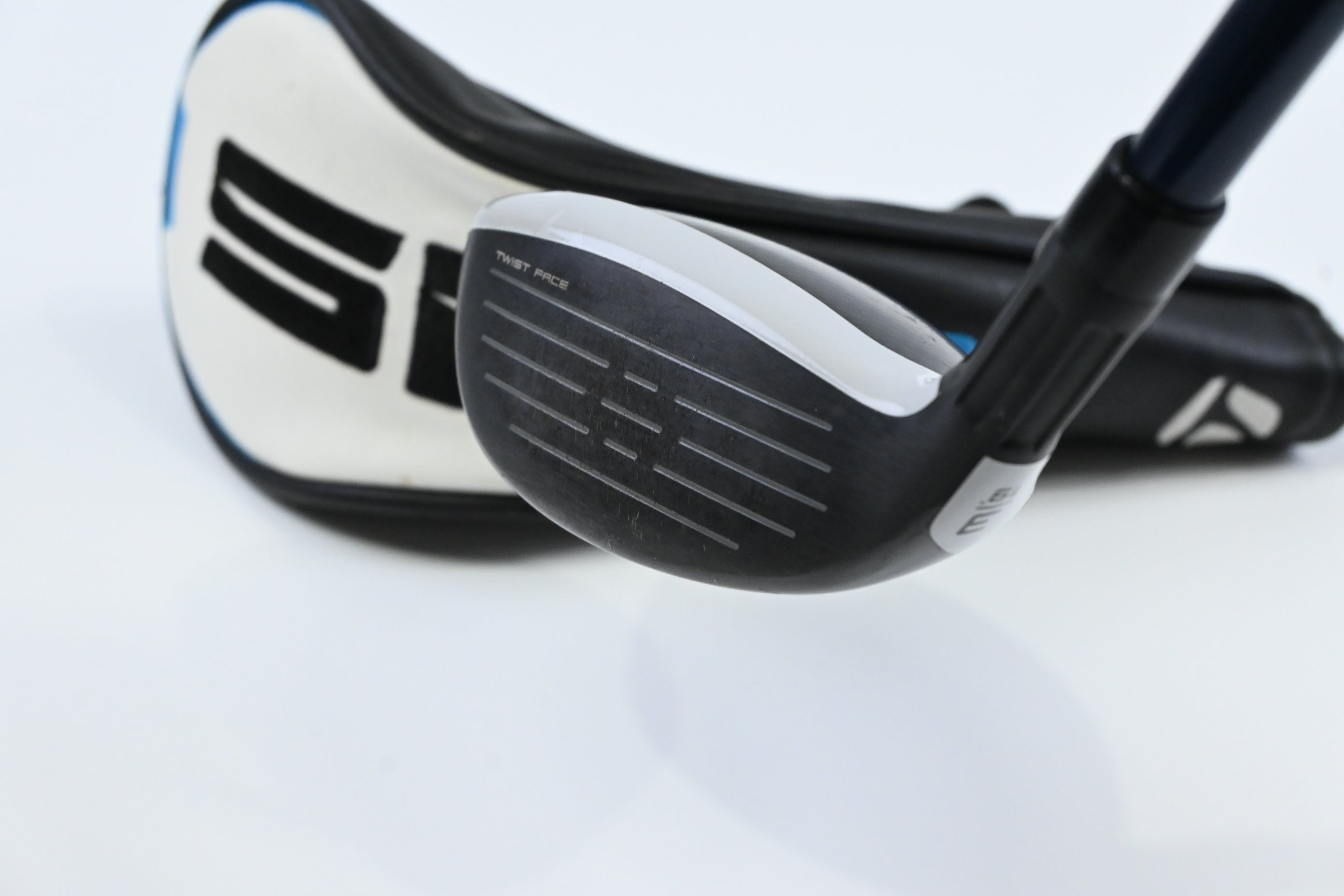 Taylormade SIM2 Max #3 Hybrid / 19 Degree / Stiff Flex Fujikura Ventus Blue 7
