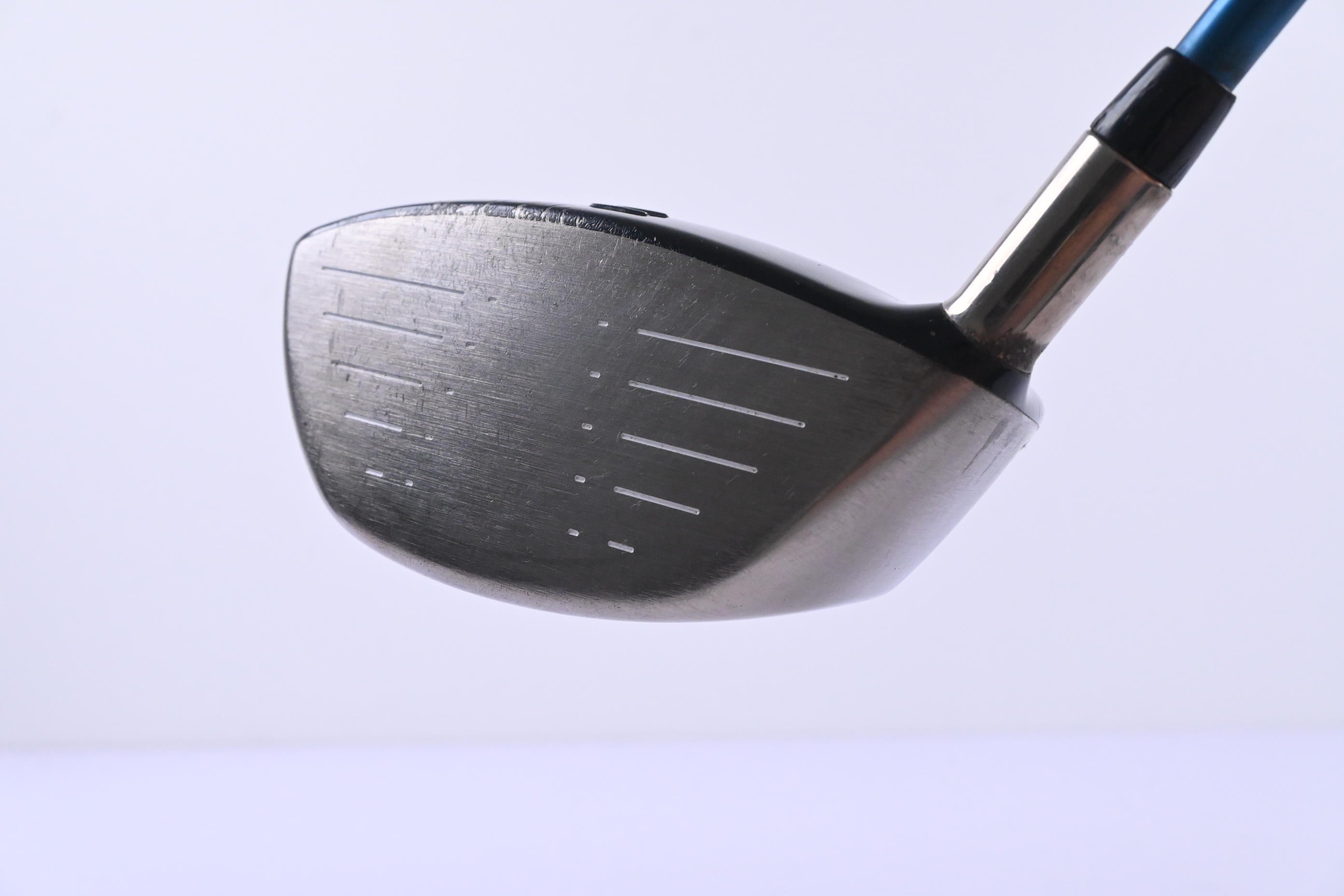 Titleist 907 D1 Driver / 10.5 Degree / Stiff Flex Aldila VS Proto 65 Shaft