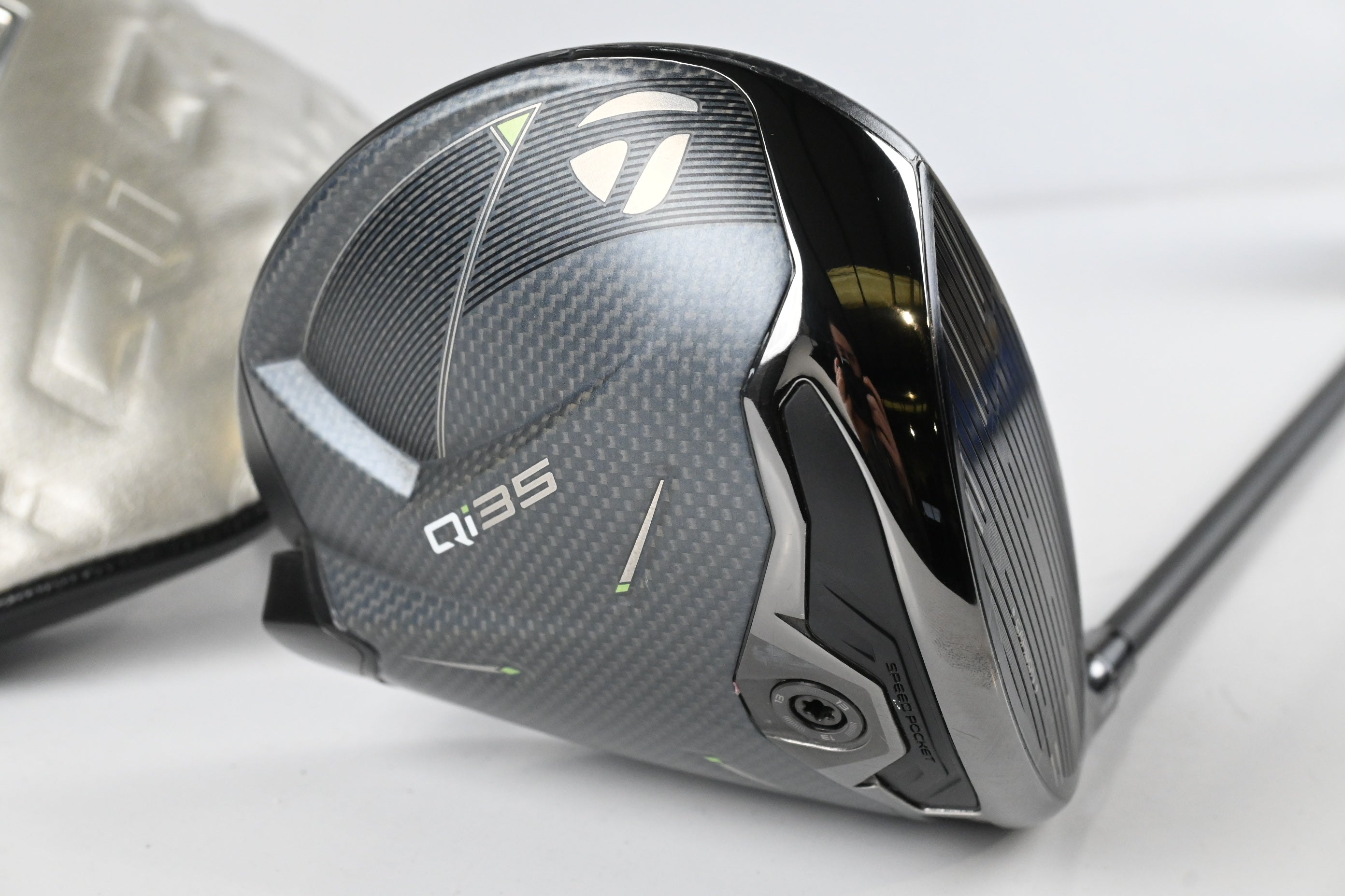 Taylormade Qi35 Driver / 9 Degree / X-Flex Reax Red 50 Shaft