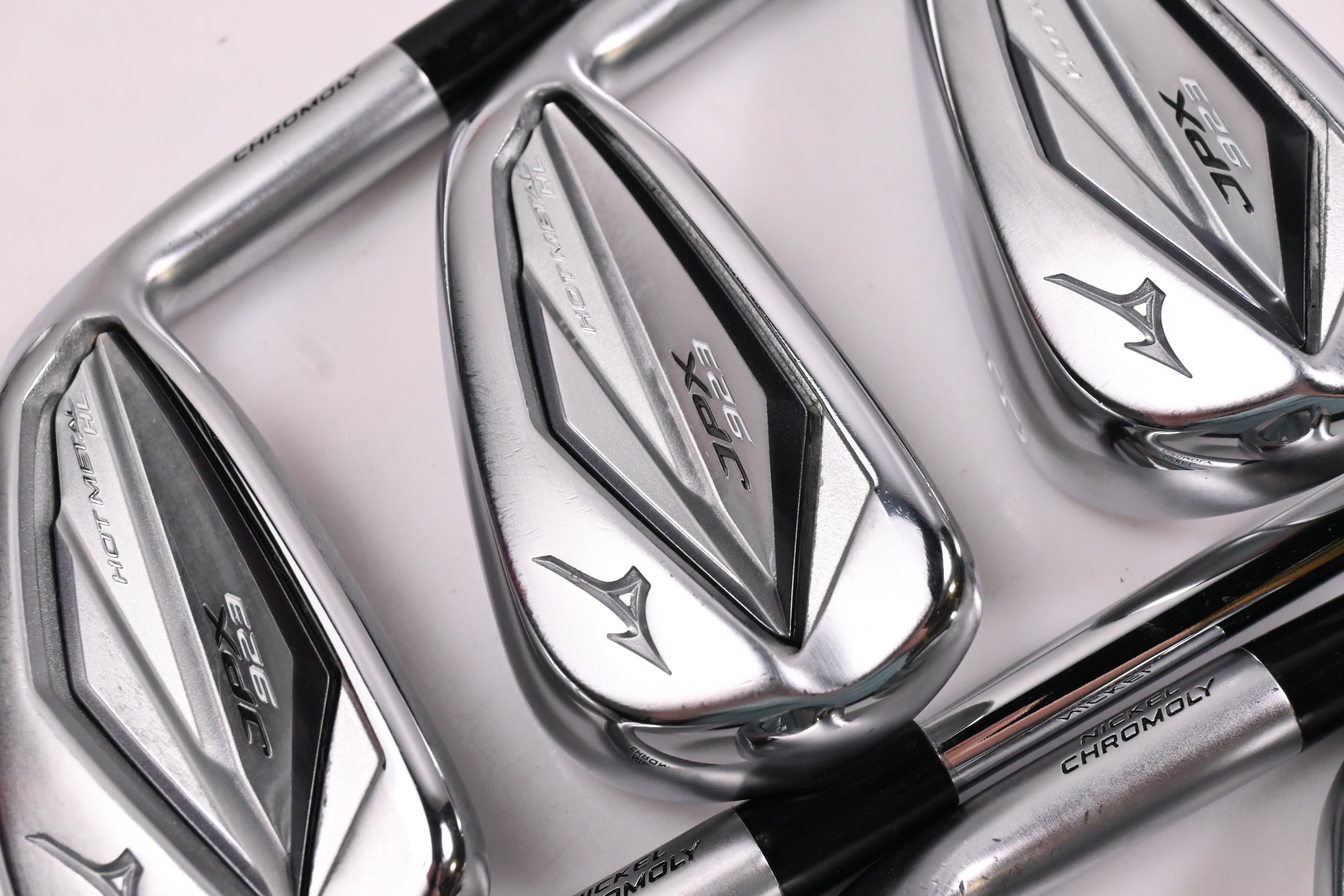 Mizuno JPX 923 Hot Metal HL Irons / 6-PW+SW / Regular Flex Dynamic Gold 105 R300