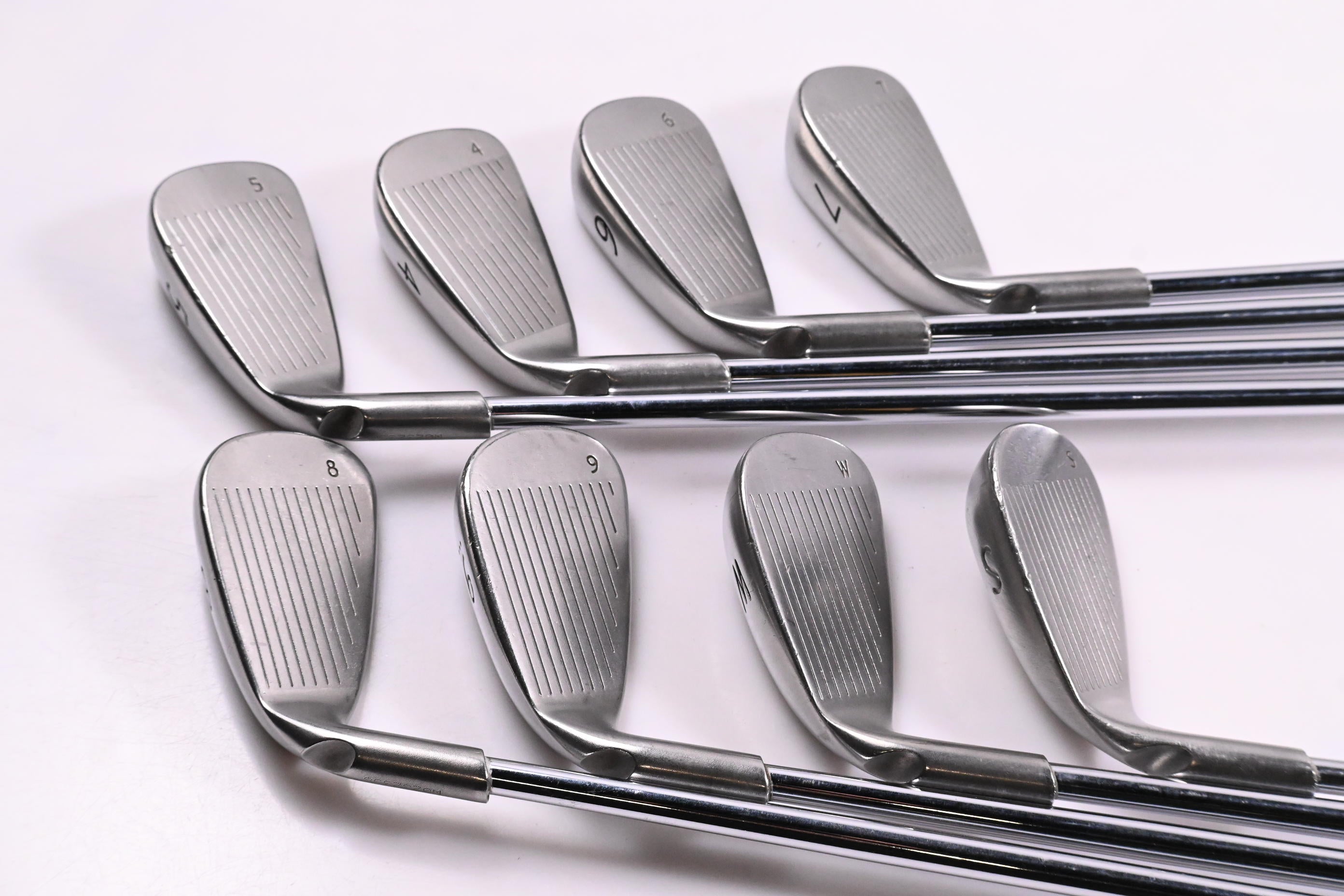 Ping G15 Irons / 4-PW+SW / Black Dot / Regular Flex Ping AWT Shafts