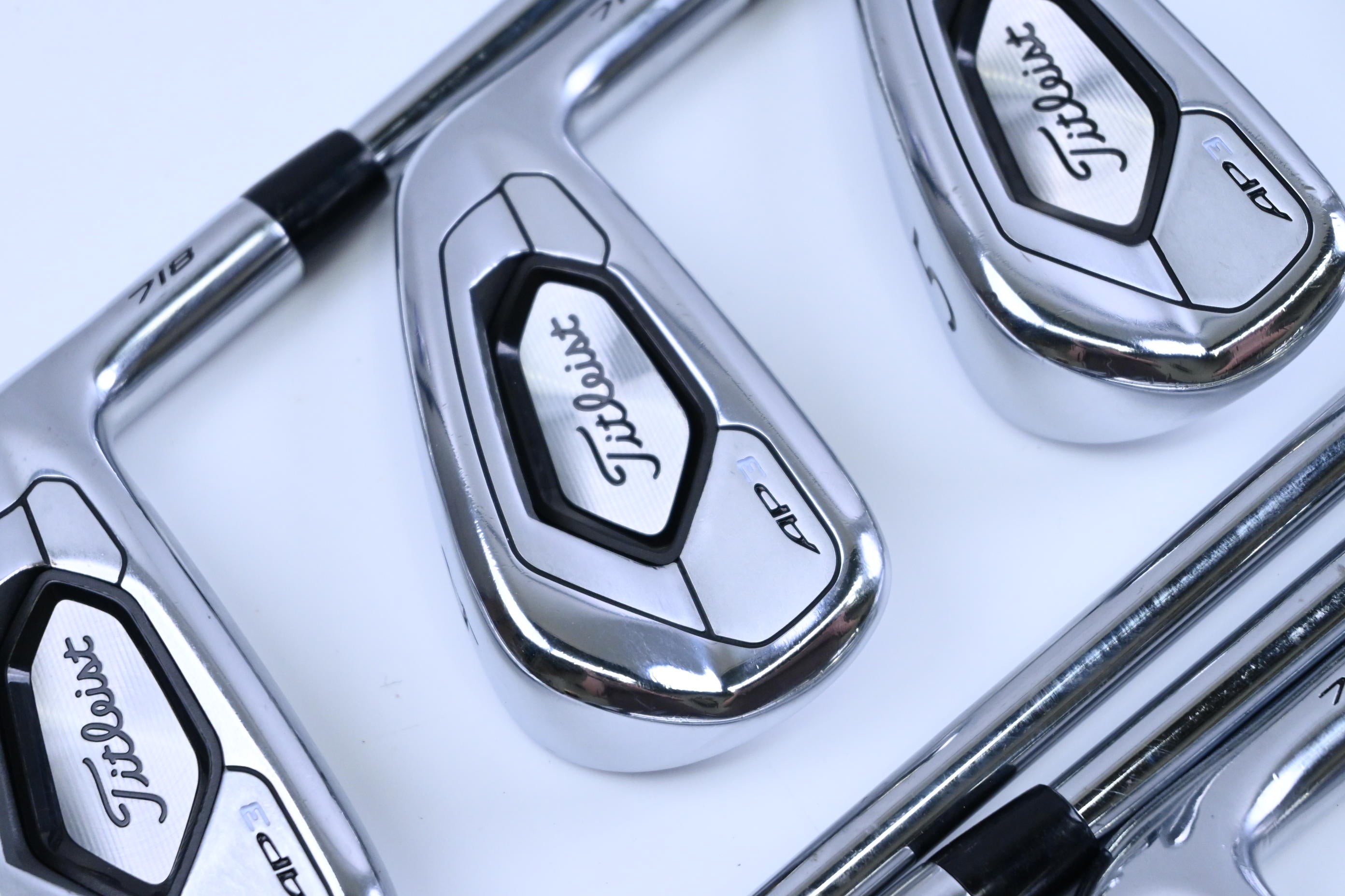 Titleist 718 AP3 Irons / 3-PW+48° / Regular Flex Project X Rifle Shafts
