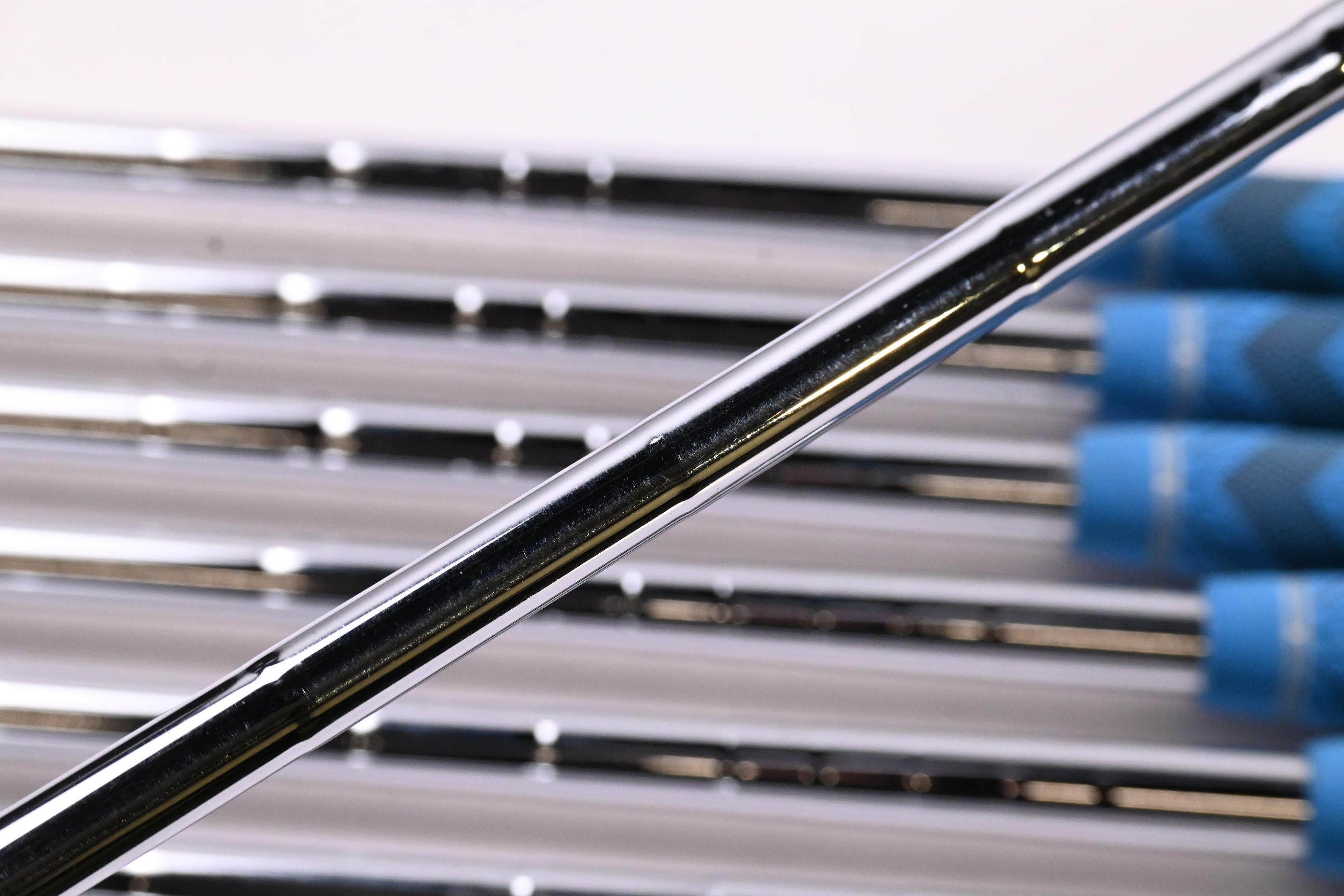 Ping G15 Irons / 4-PW+SW / Black Dot / Regular Flex Ping AWT Shafts