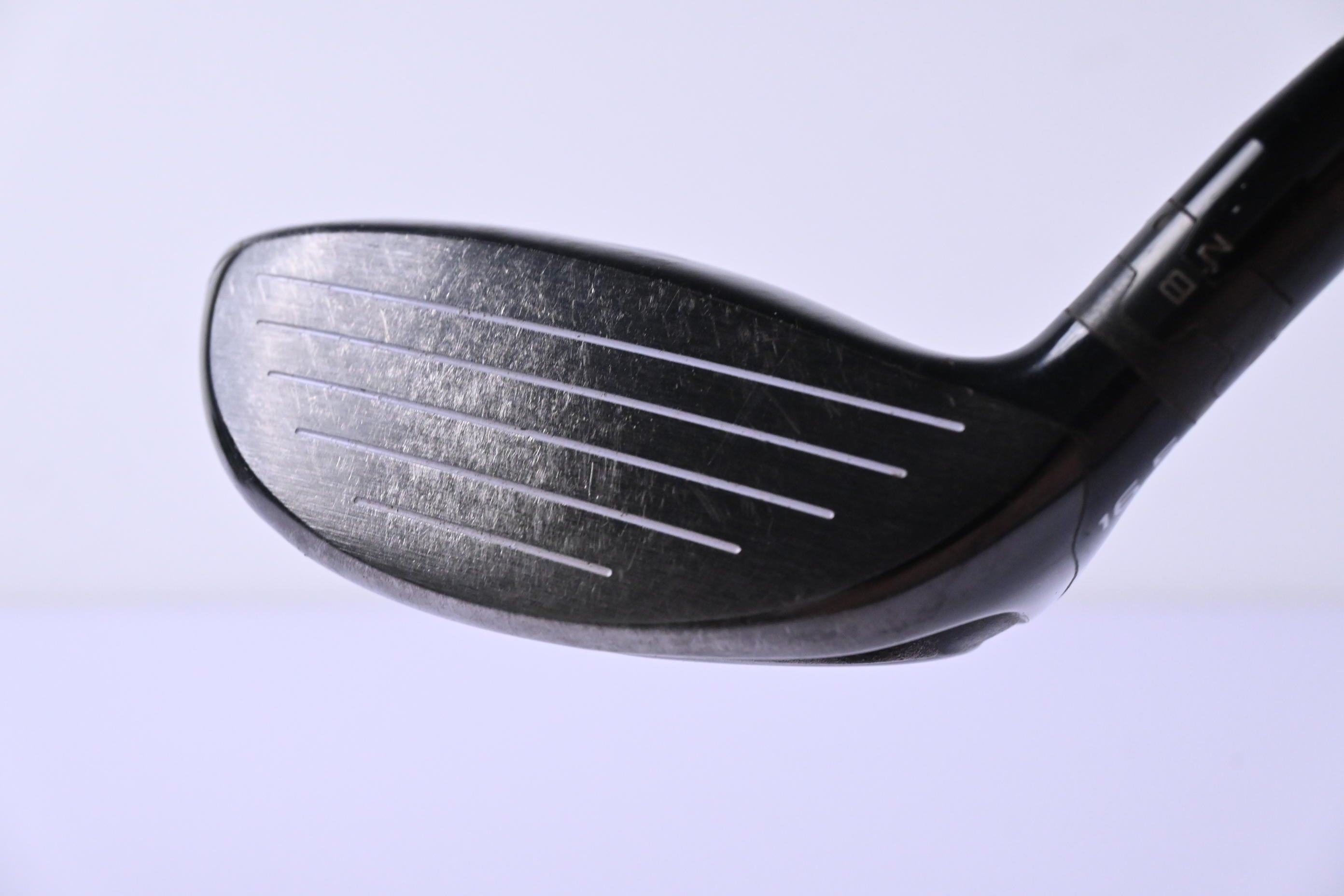 Titleist 915 F #3 Wood / 16.5 Degree / Regular Flex Diamana M+ Red 60 Shaft
