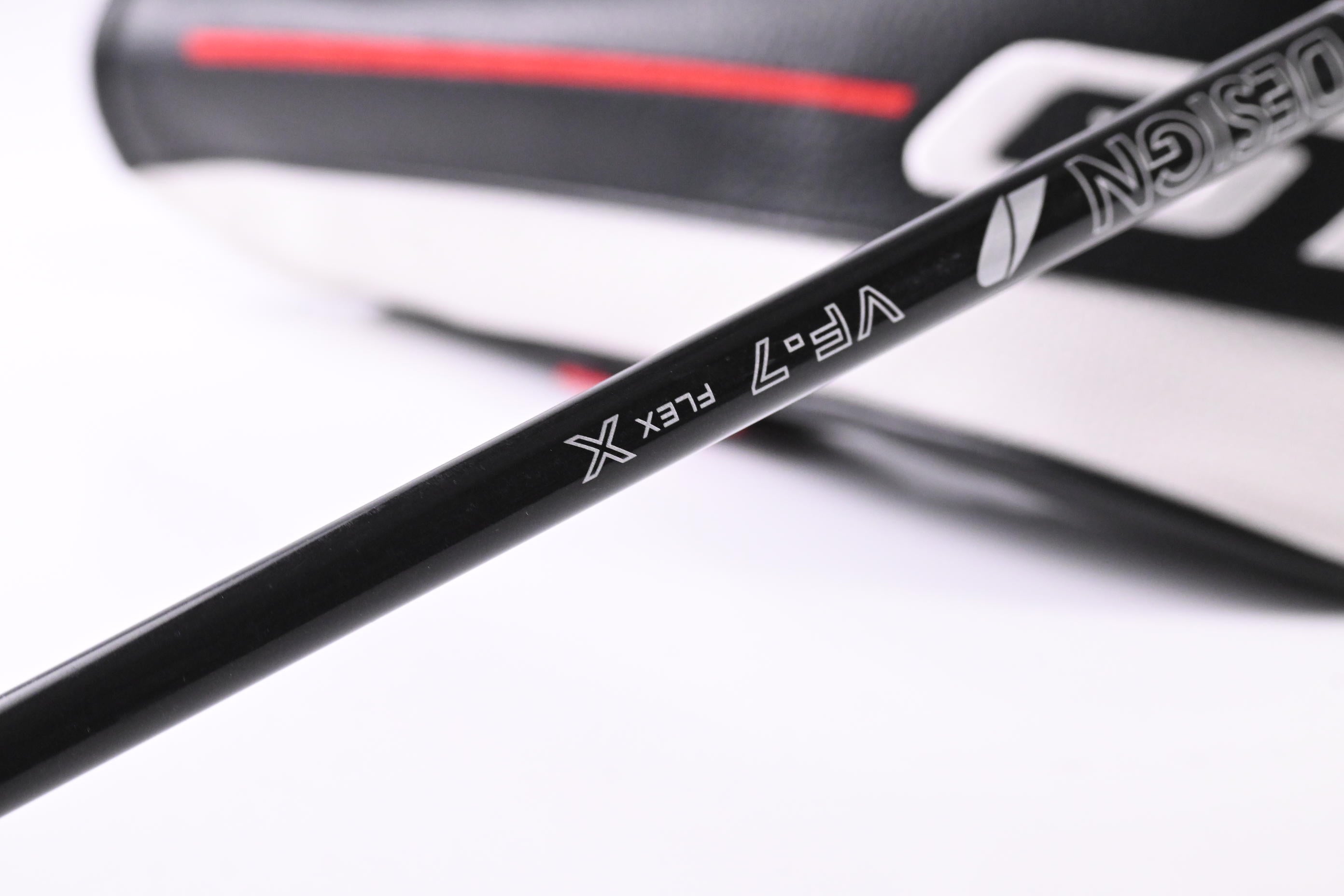 Titleist GT2 #5 Wood / 18 Degree / X-Flex Graphite Design VF-7 Shaft