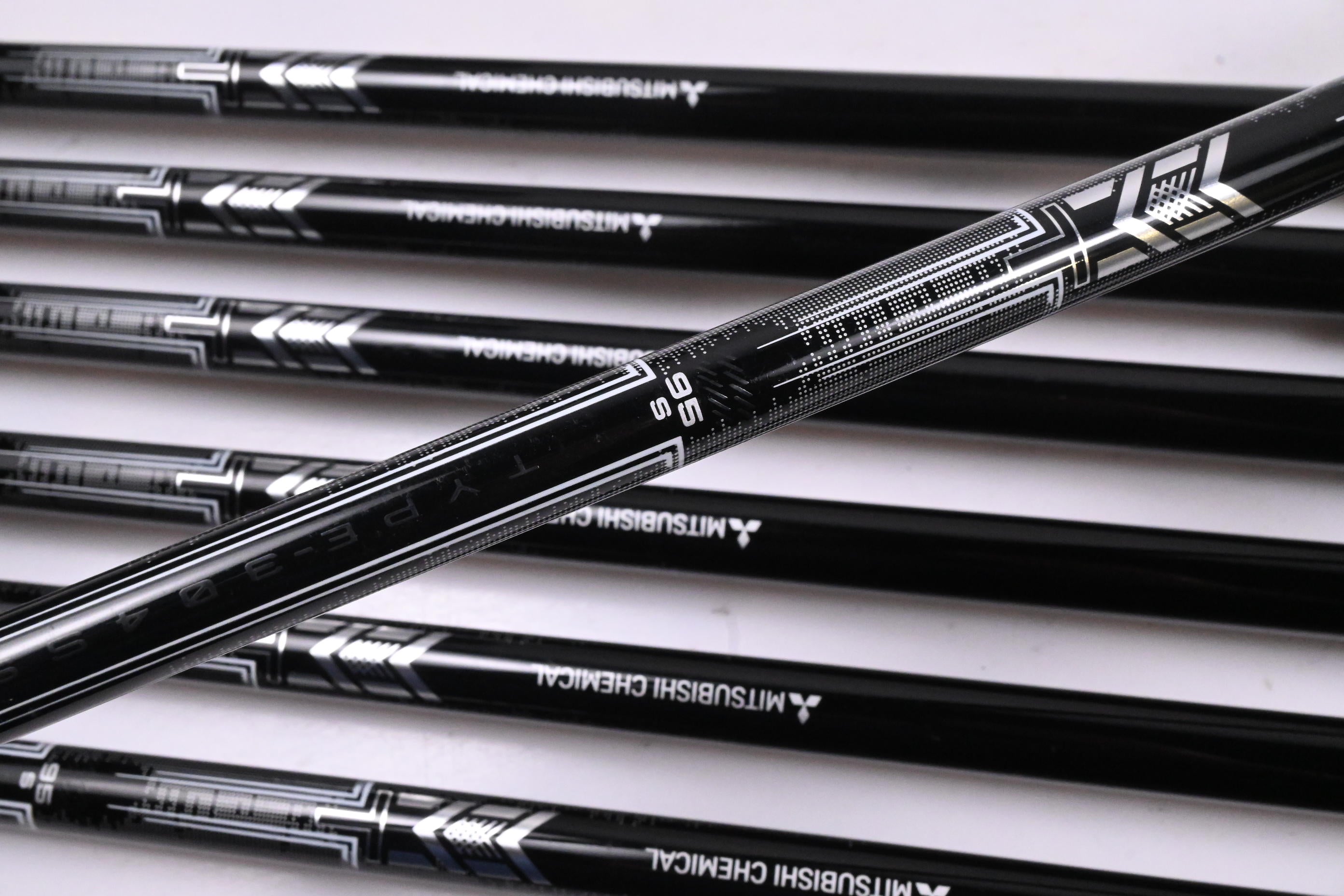 Callaway Apex Pro/CB 24 Irons / 5-PW+GW / Stiff Flex MMT 95 Shafts