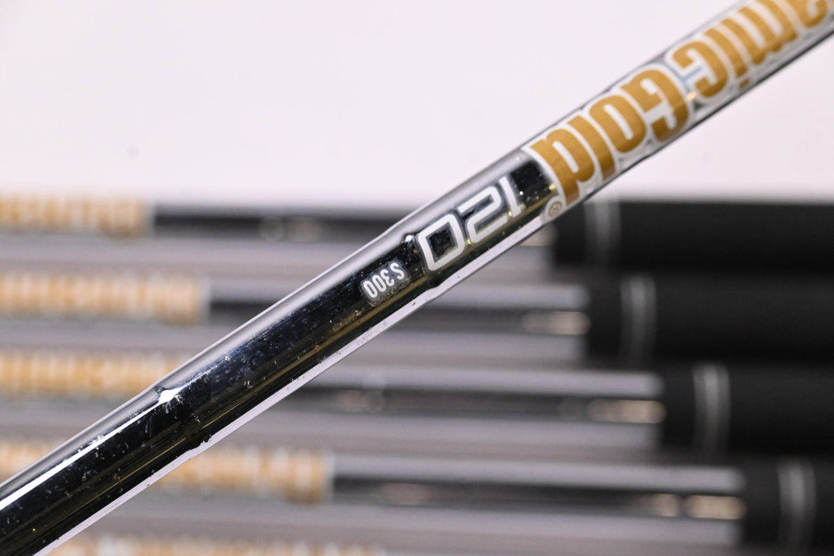 Mizuno Pro 223/221 Irons / 4-9i / Stiff Flex Dynamic Gold 120 S300 Shafts