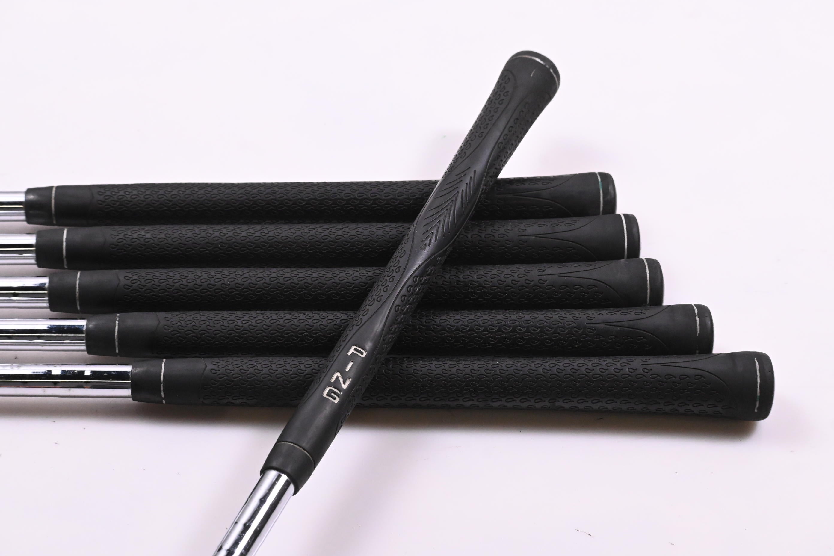 Ping G5 Irons / 5-PW / Black Dot / Regular Flex Ping Shafts