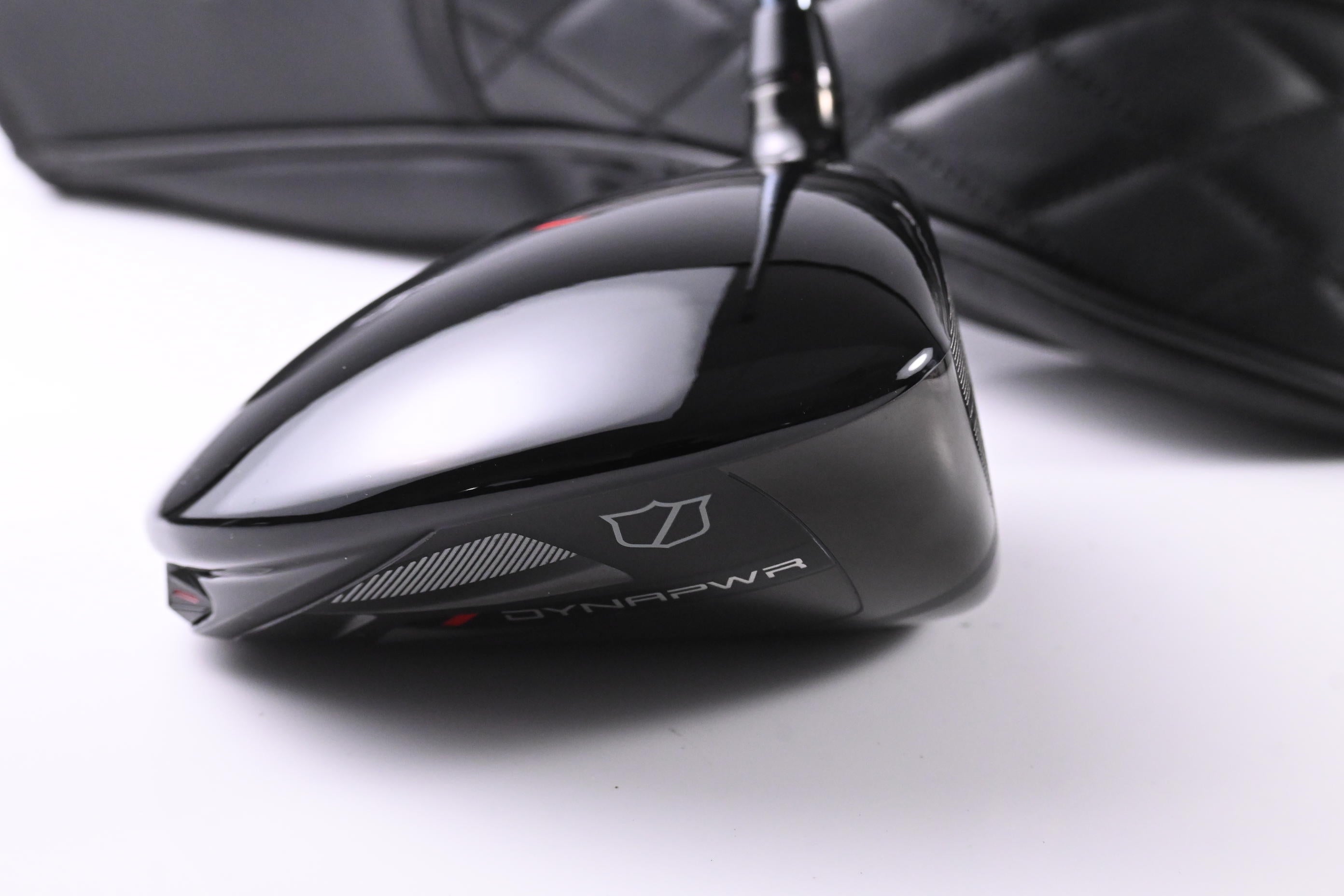 Wilson DYNAPWR 2025 Max Driver / 10.5 Degree / Regular Flex UST LIN-Q Red 5 M40X