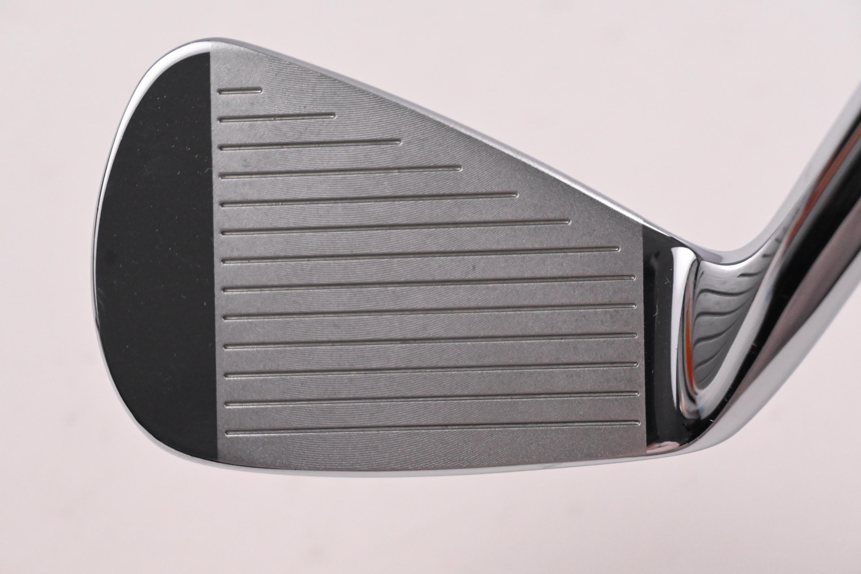 Wilson Staff Model Blade 2024 #8 Iron / Regular Flex AMT Red R300 Shaft