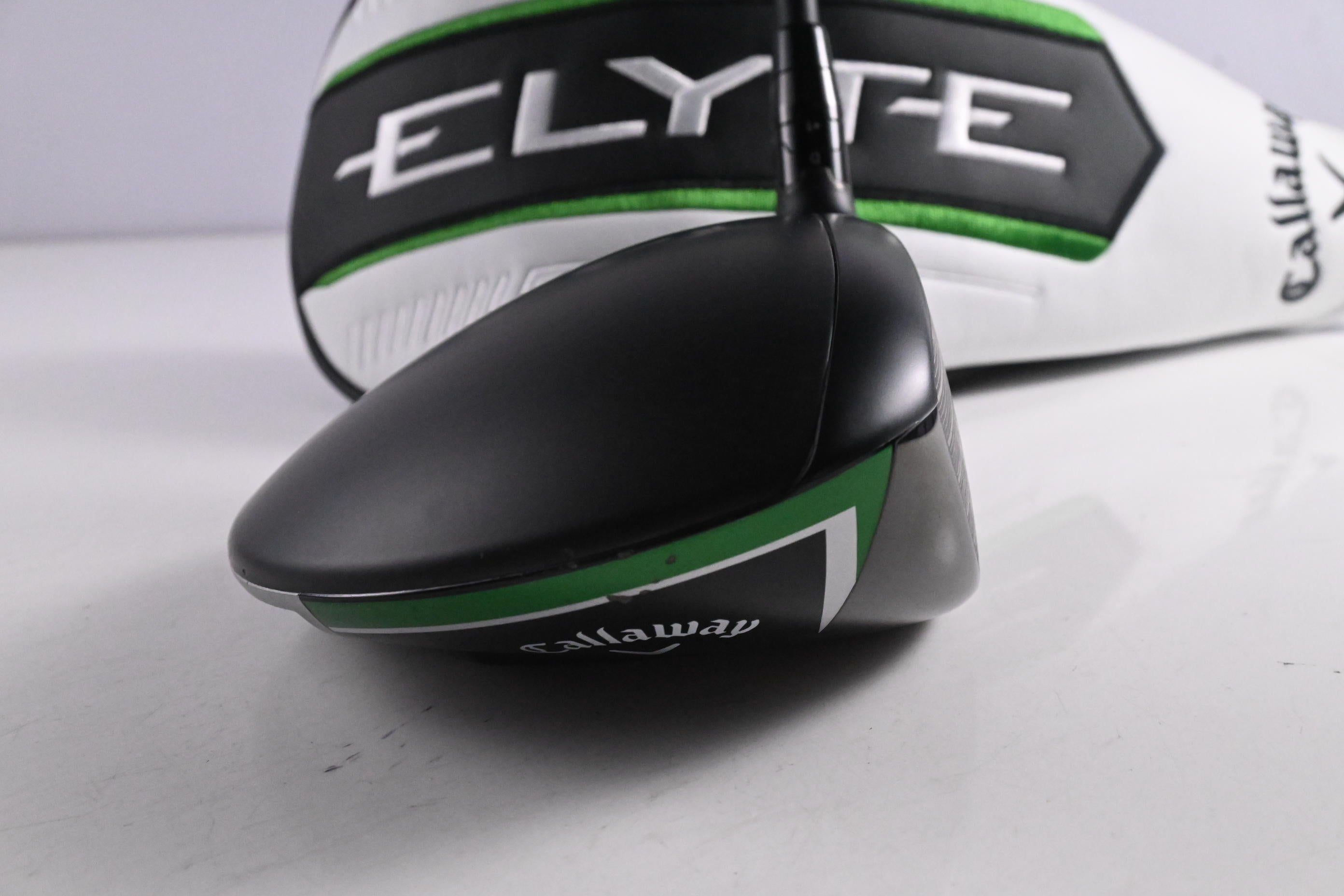 Callaway Elyte Driver / 9 Degree / Regular Flex Vanquish 4 Shaft