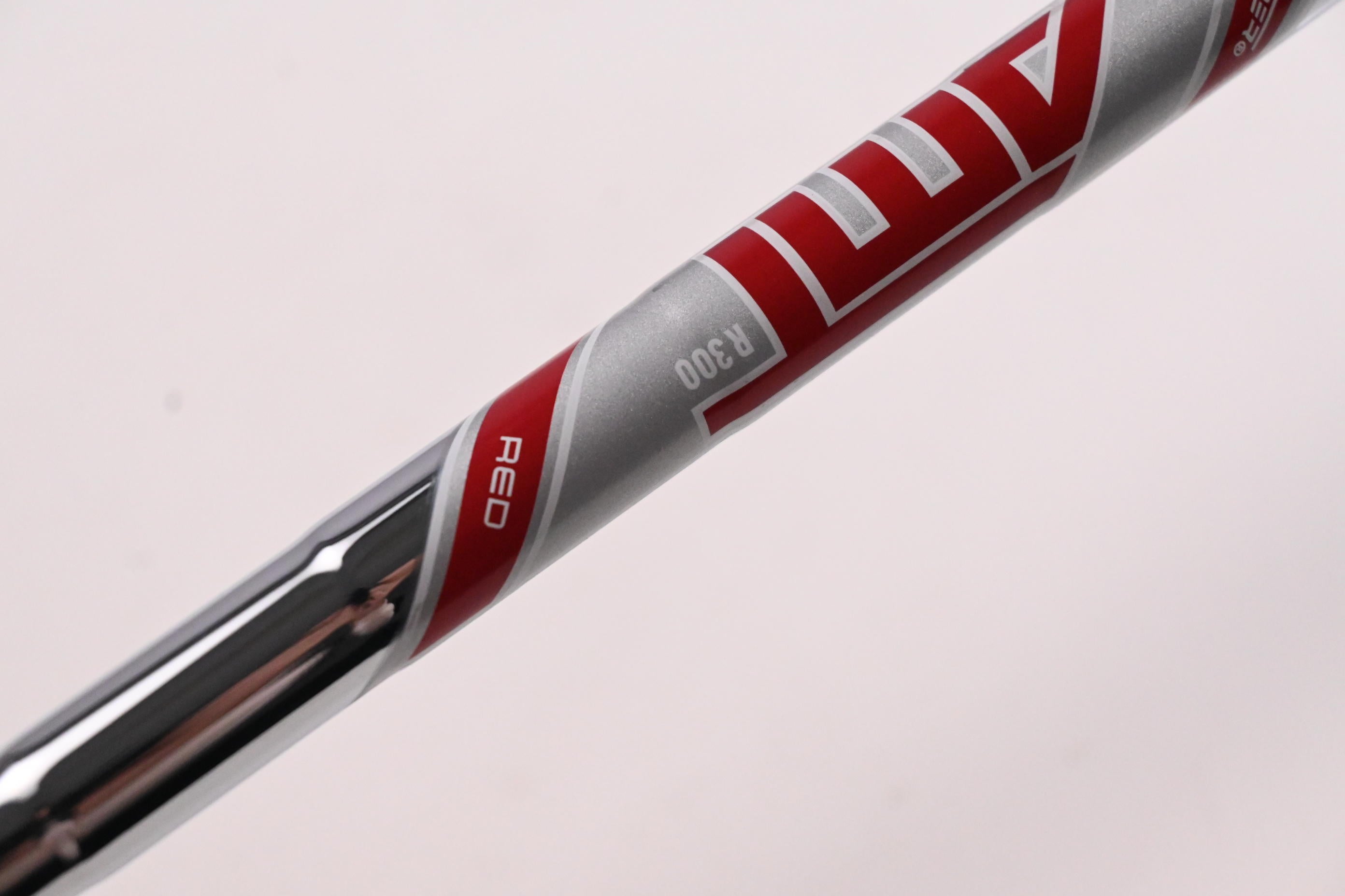 Wilson Staff Model Blade 2024 #8 Iron / Regular Flex AMT Red R300 Shaft