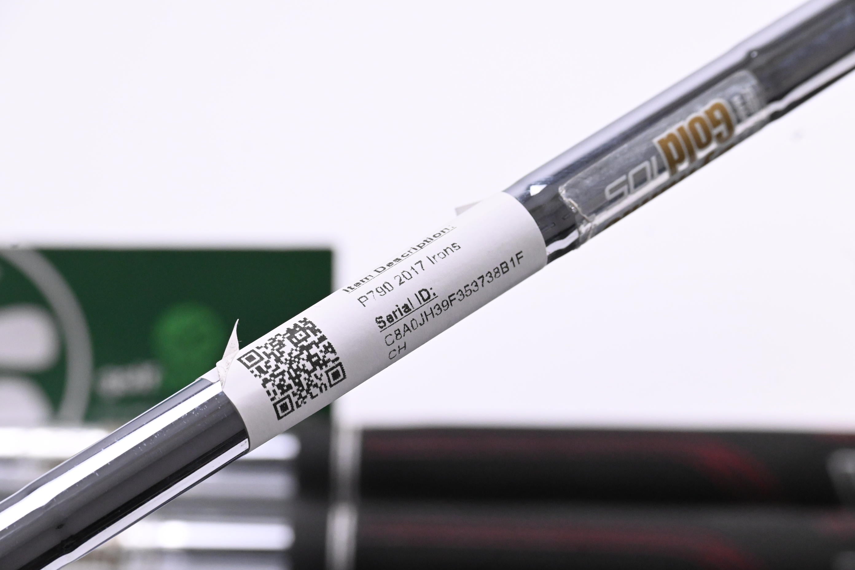 Taylormade P790 2017 Irons / 5-PW+AW / Regular Flex Dynamic Gold 105 R300 Shafts