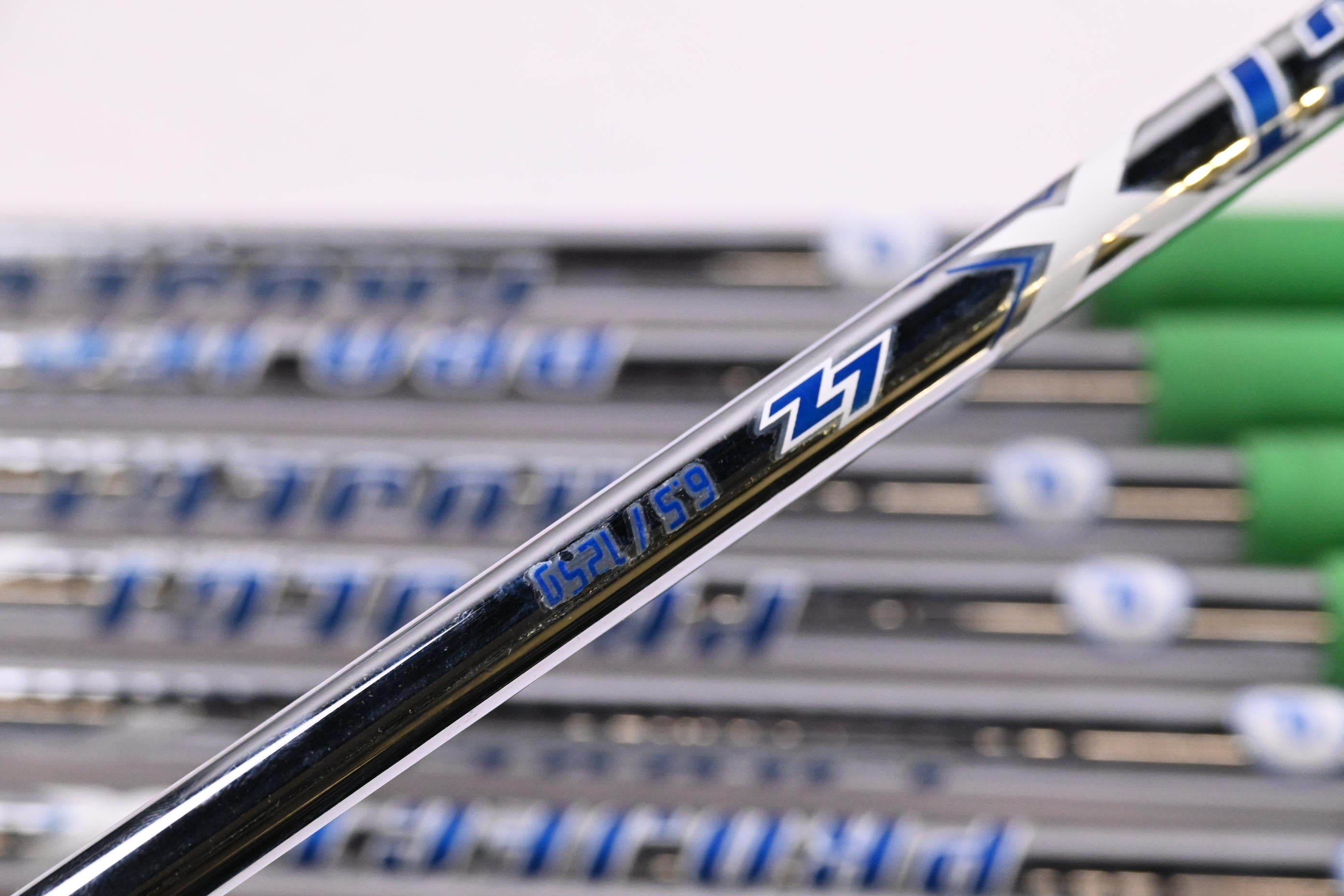 Mizuno MP-18 Fli-Hi/SC/MB Irons / 4-PW / X-Flex Project X LZ 125 Shafts