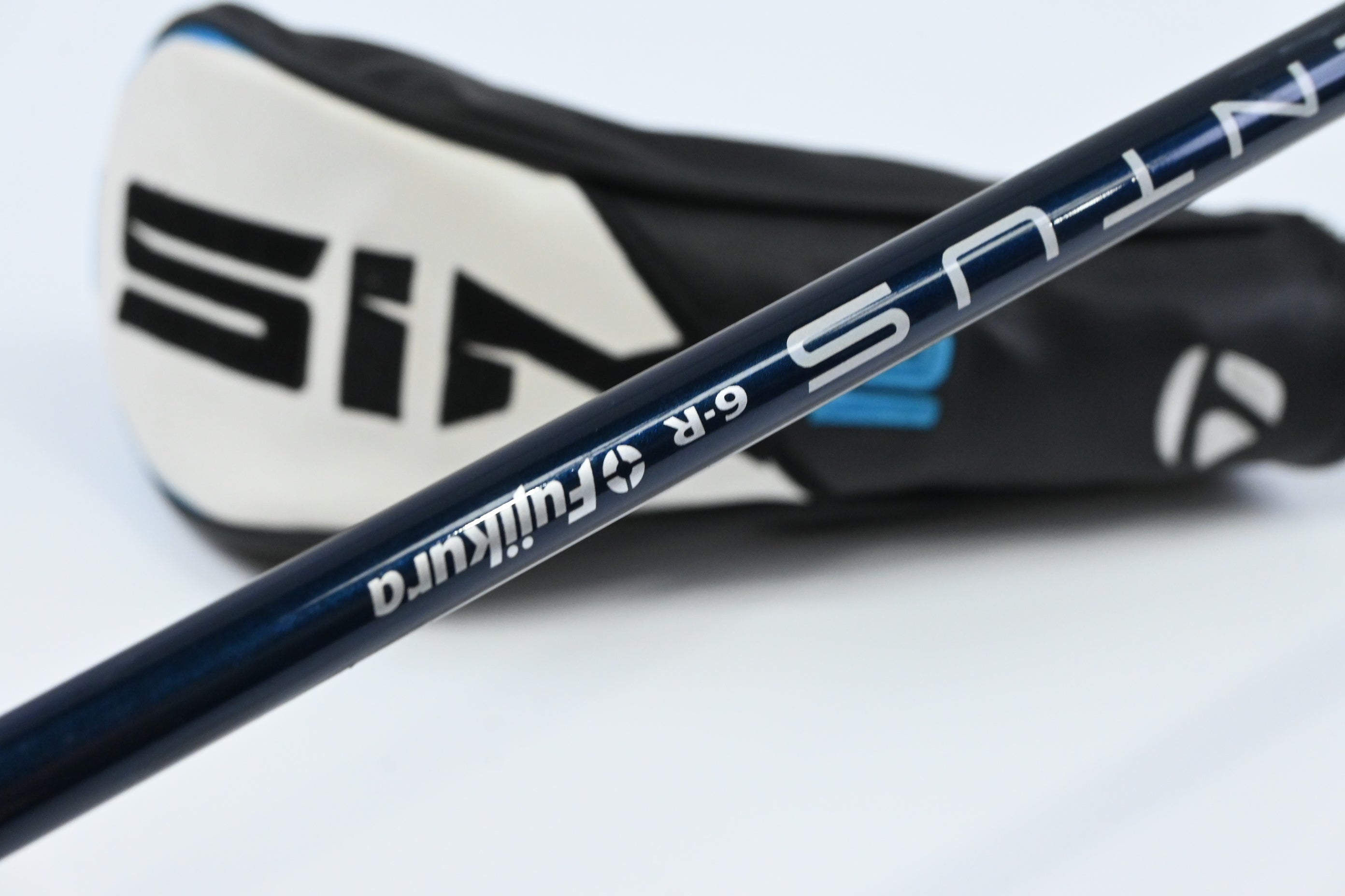 Taylormade SIM2 Max #4 Hybrid / 22 Degree / Regular Flex Fujikura Ventus Blue 6