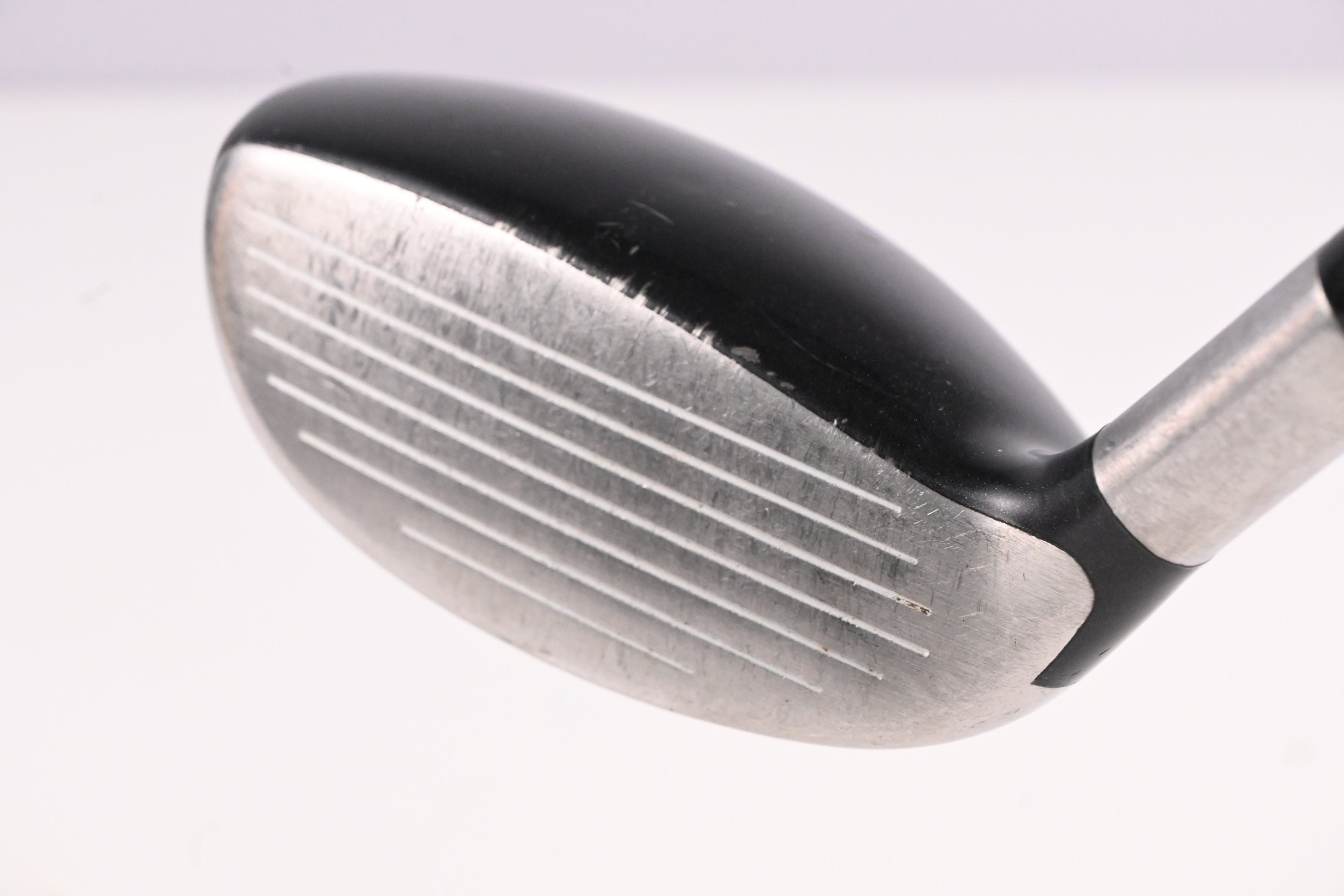 Titleist 909H #2 Hybrid / 17 Degree / Stiff Flex Aldila Voodoo Shaft