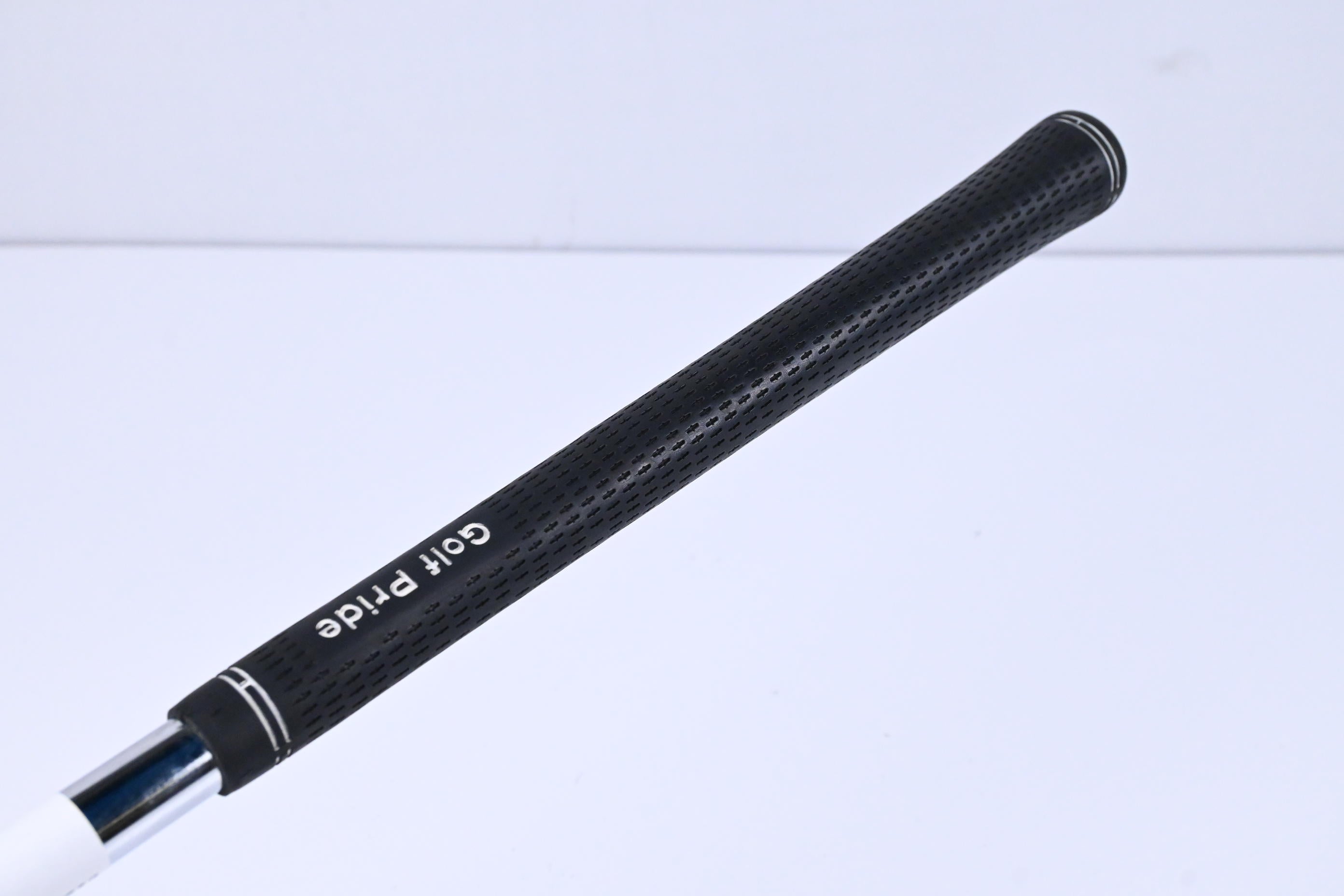 Titleist T100 2019 #4 Iron / 24 Degree / Regular Flex AMT Black R300 Shaft