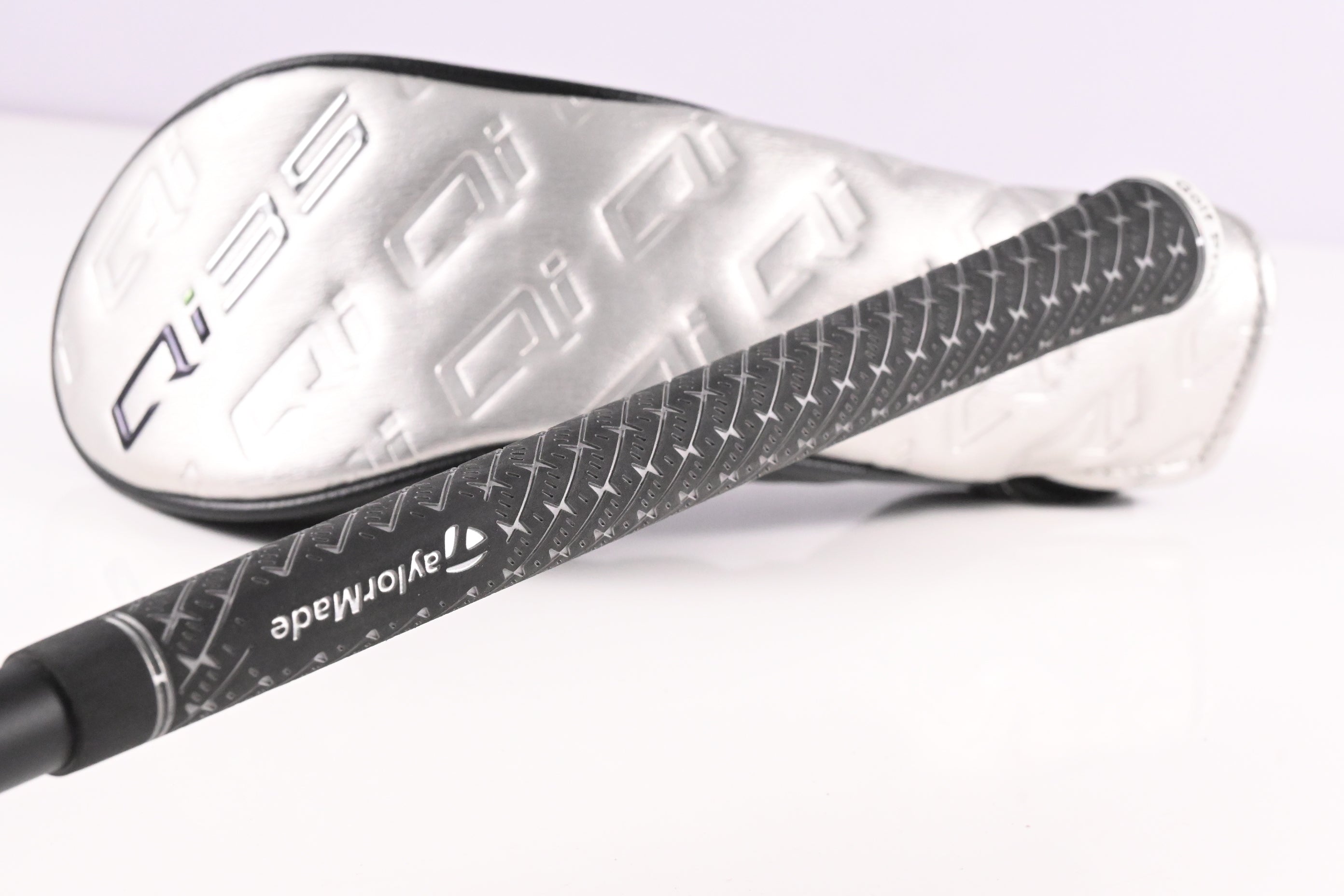 Taylormade Qi35 Max Lite #5 Hybrid / 27 Degree / Senior Flex Vanquish 5 Shaft
