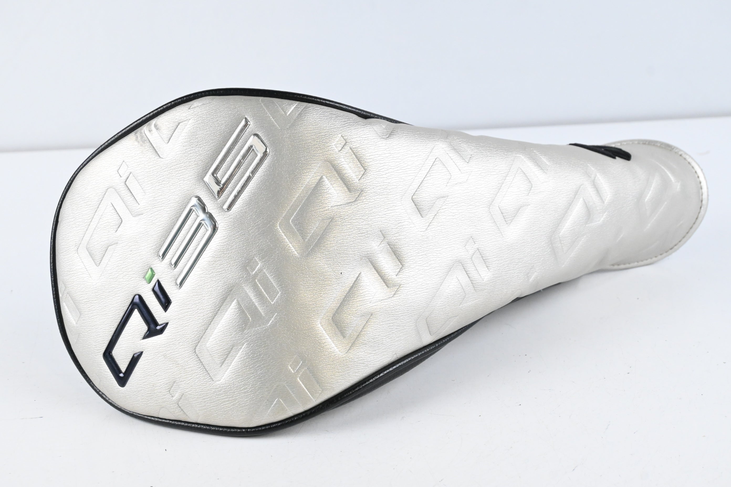 Taylormade Qi35 Driver / 10.5 Degree / Stiff Flex Fujikura Ventus Blue 5 Shaft