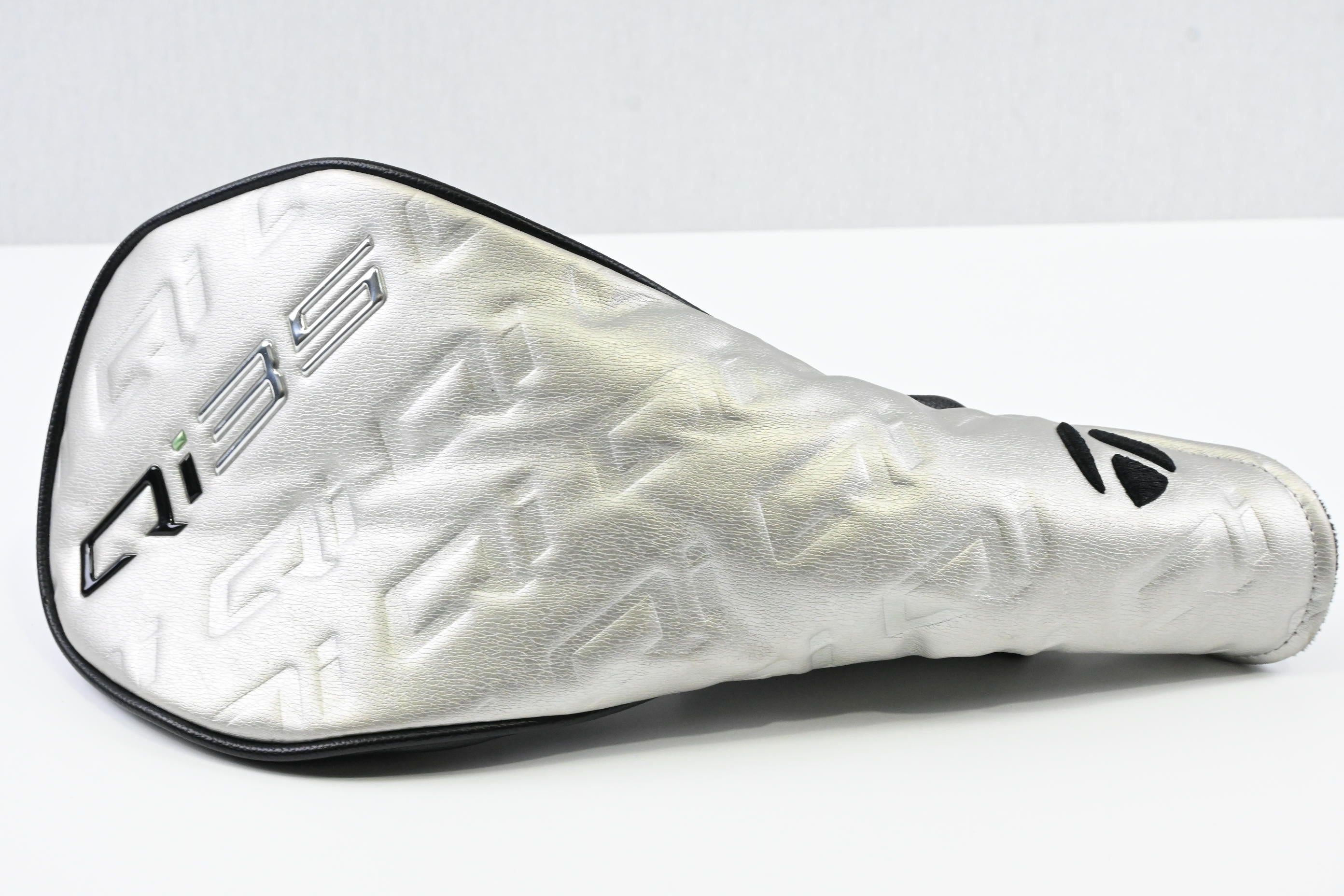 Taylormade Qi35 Driver / 10.5 Degree / Regular Flex Fujikura Air Speeder 50