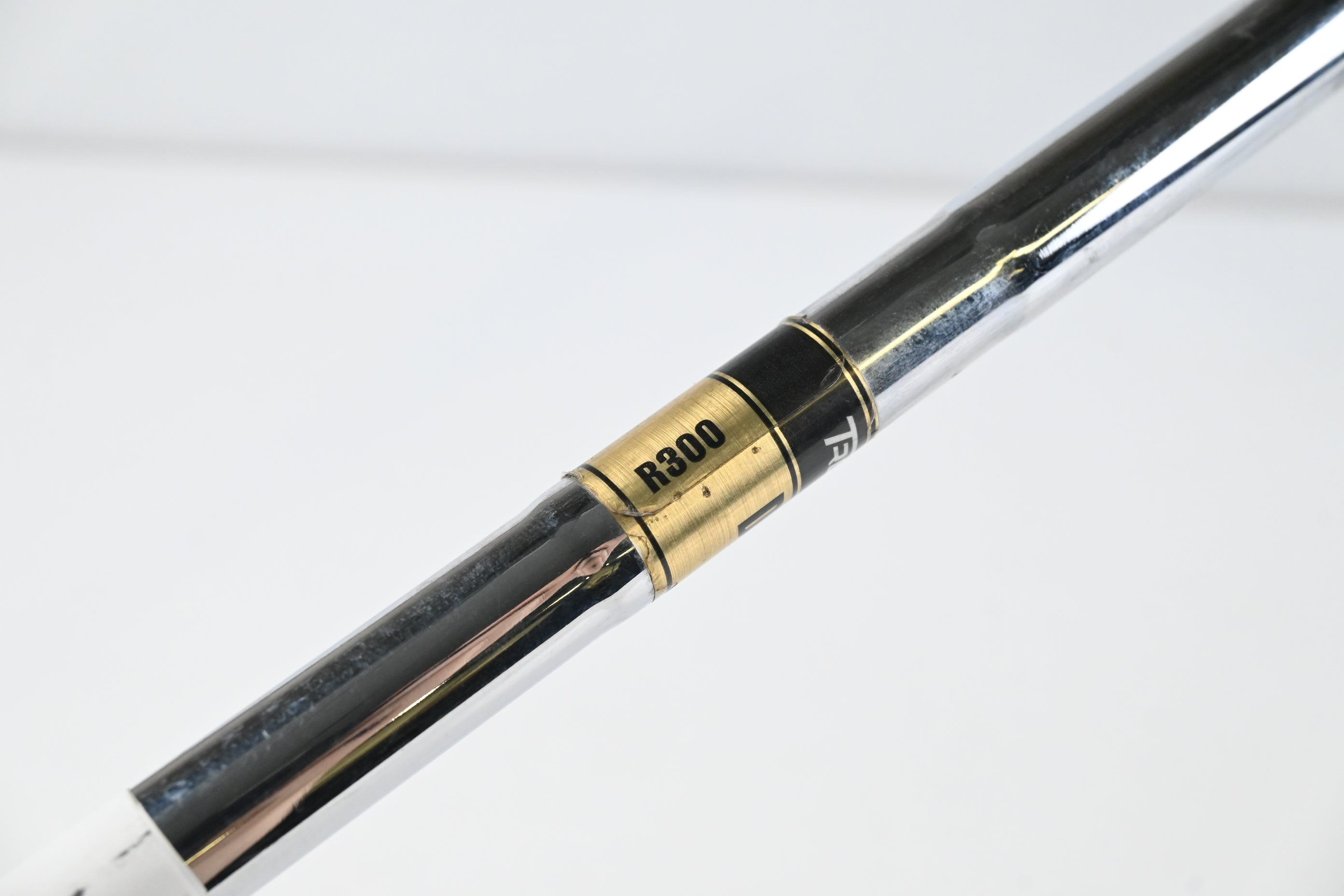 Titleist 904 F #3 Wood / 15 Degree / Regular Flex Dynamic Gold R300 Shaft