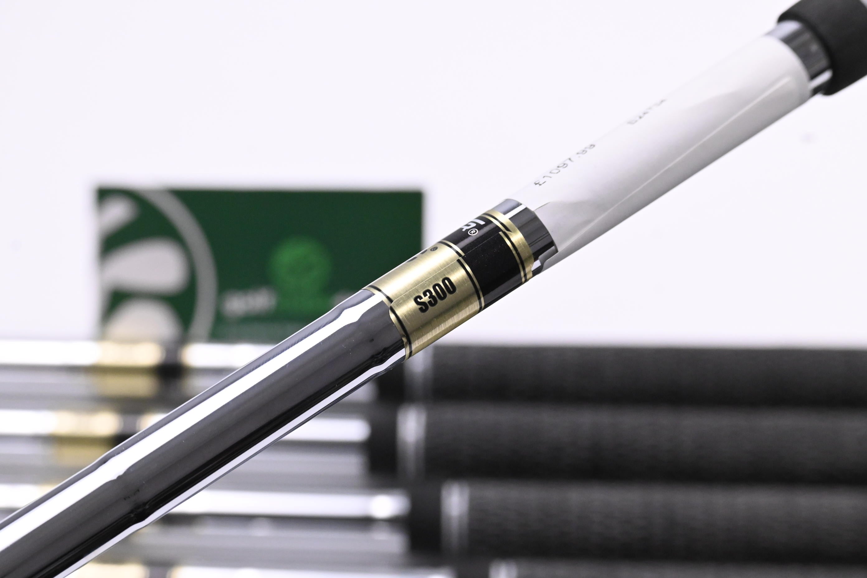 Ping i530 Irons / 4-PW+UW / Red Dot / Stiff Flex Dynamic Gold S300 Shafts