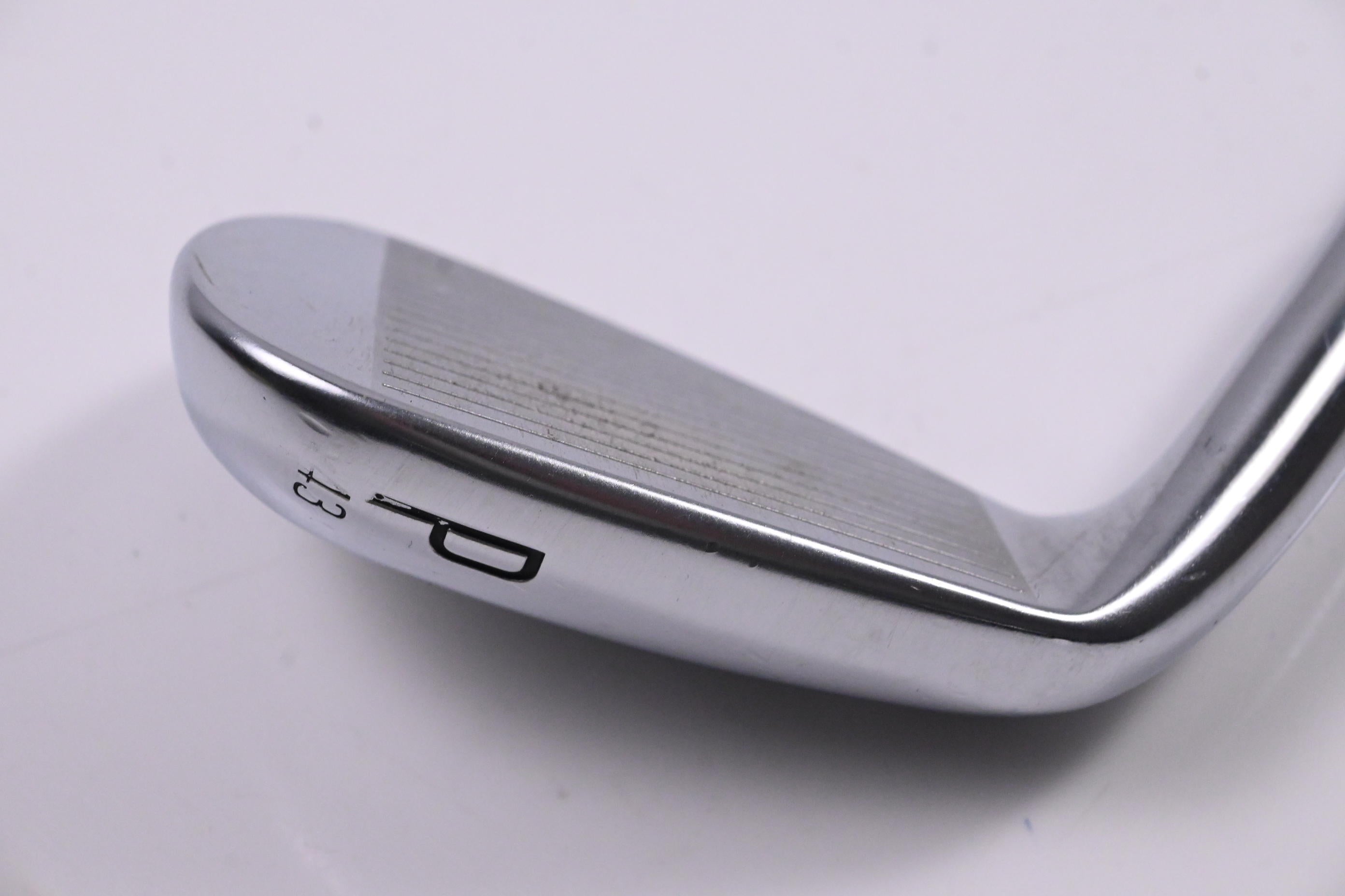 Titleist T200 2021 Pitching Wedge / 43 Degree / Regular Flex AMT Black R300