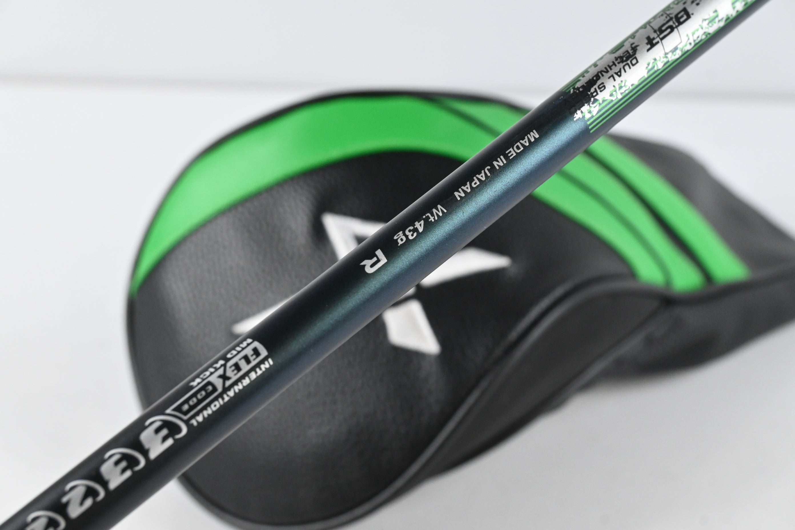XXIO X 2022 Driver / 10.5 Degree / Regular Flex Miyazaki AX-II 43 Shaft