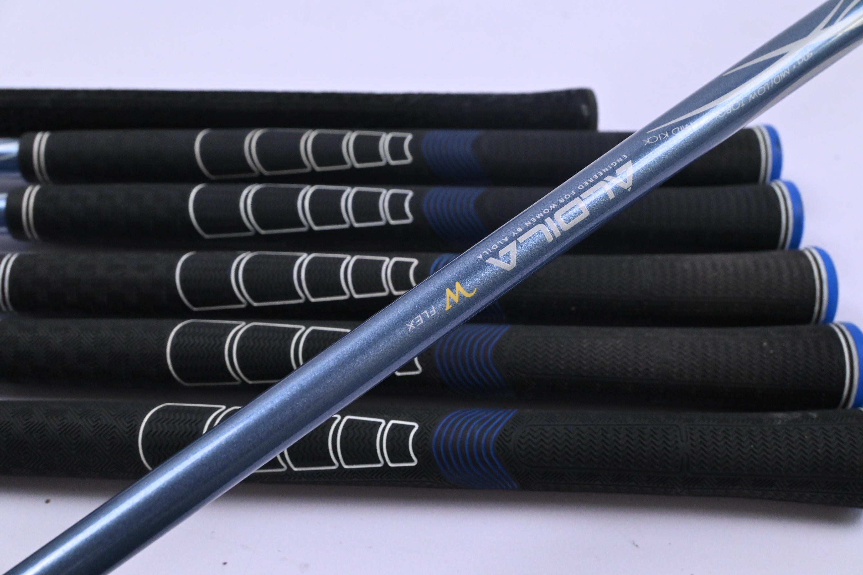 Ladies Callaway Gems Package Set / Woods, Irons, Chipper, Putter, Bag