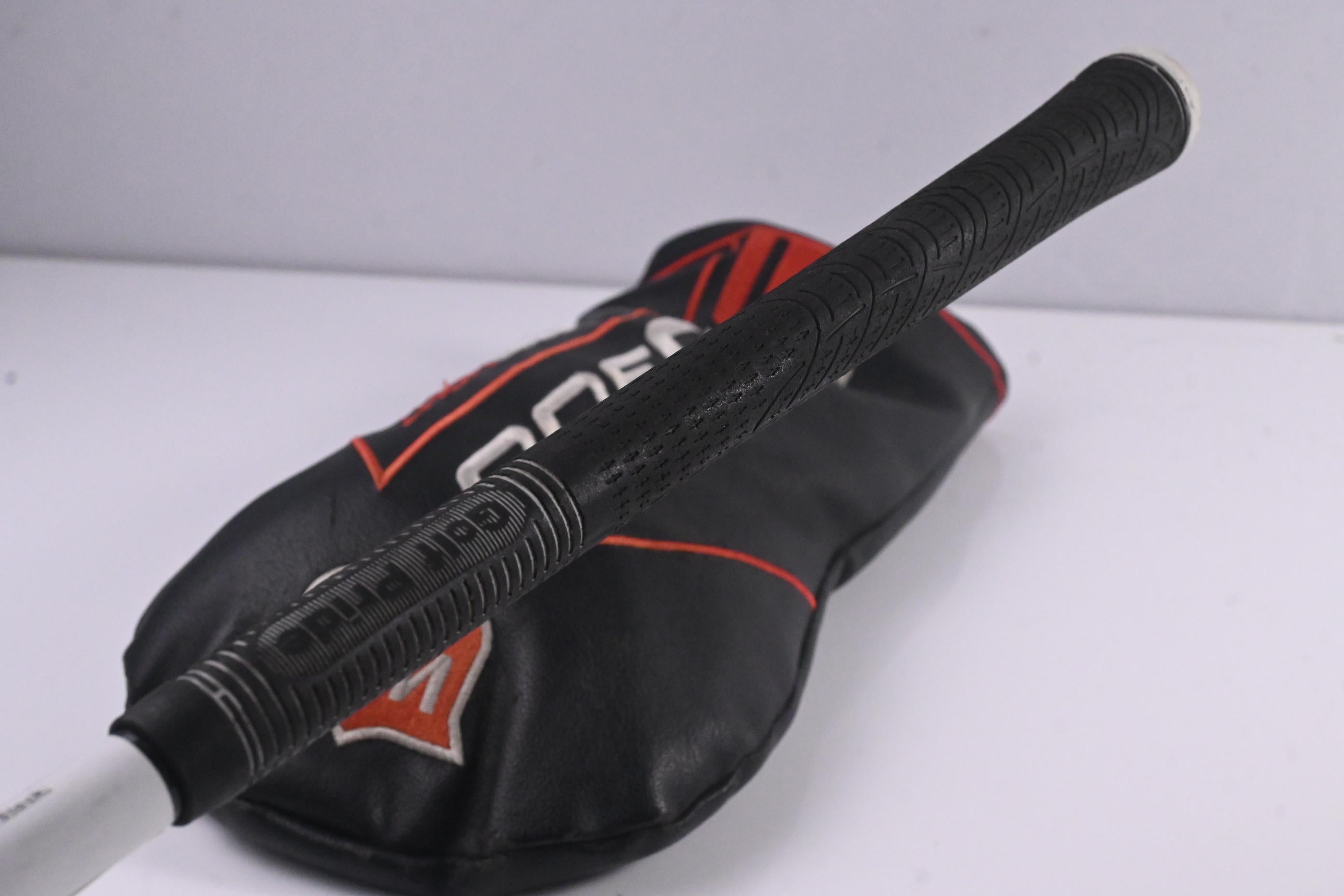 Wilson D300 SL Driver / 10.5 Degree / Regular Flex Matrix Speed RulZ Type A 44