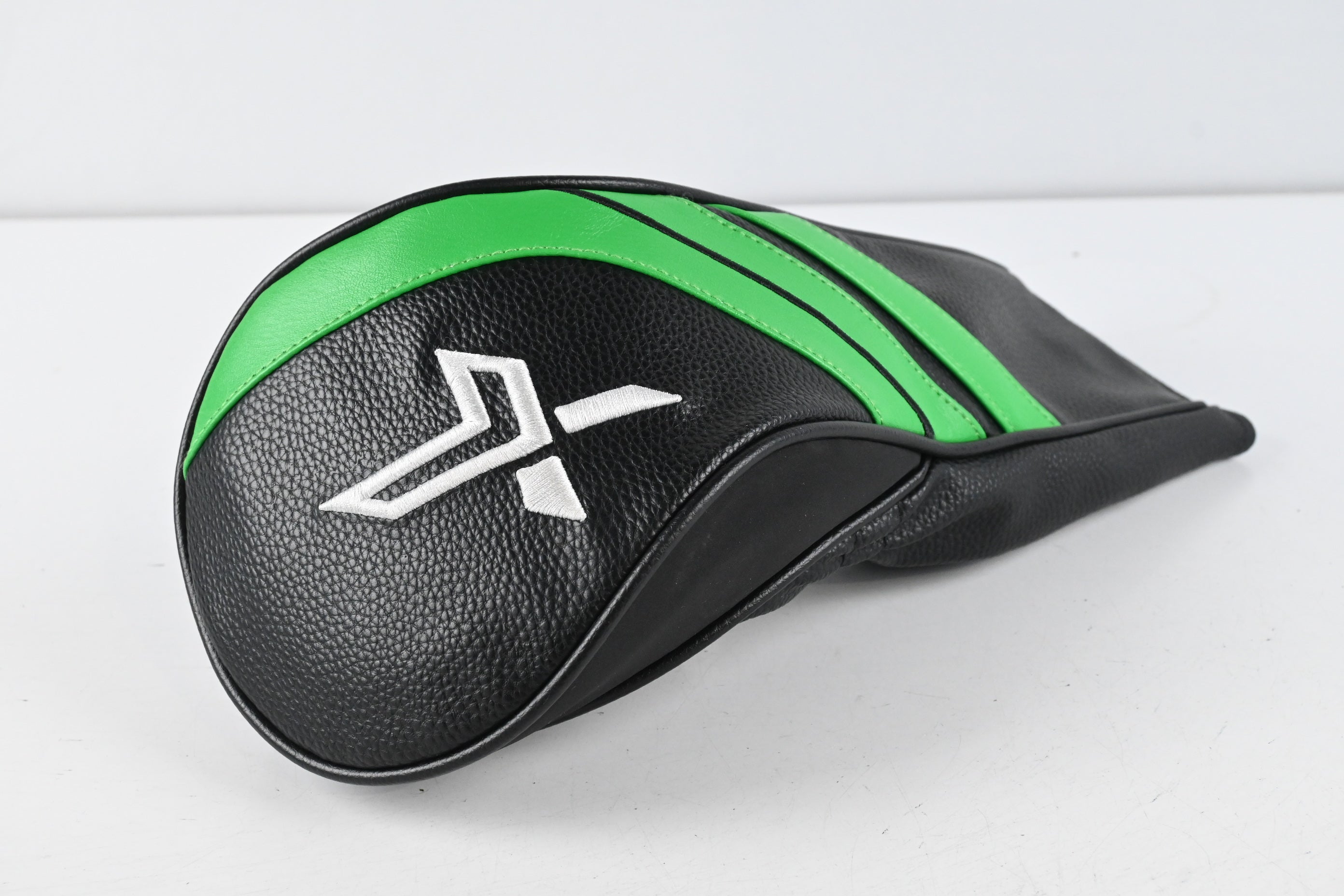 XXIO X 2022 Driver / 10.5 Degree / Regular Flex Miyazaki AX-II 43 Shaft