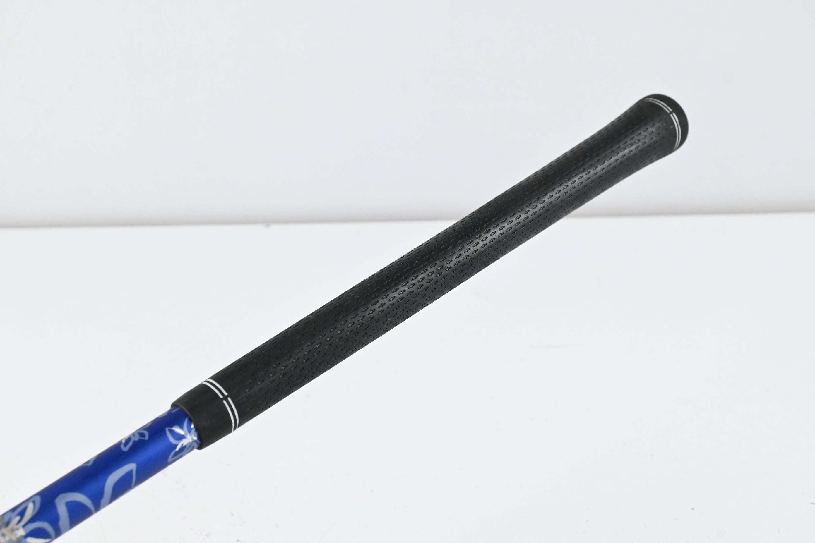 Titleist 913H #2 Hybrid / 17 Degree / Stiff Flex Diamana S+82 Shaft