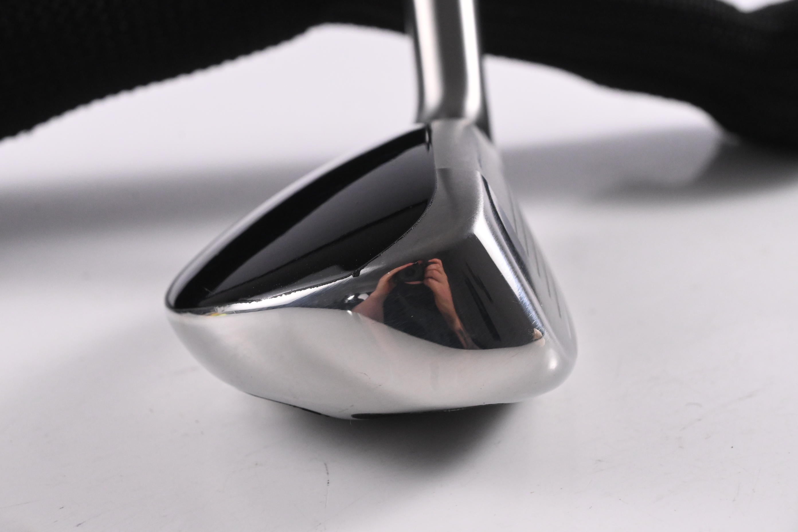Tour Edge HL4 #4 Hybrid / 22 Degree / Regular Flex Tour Edge Shaft