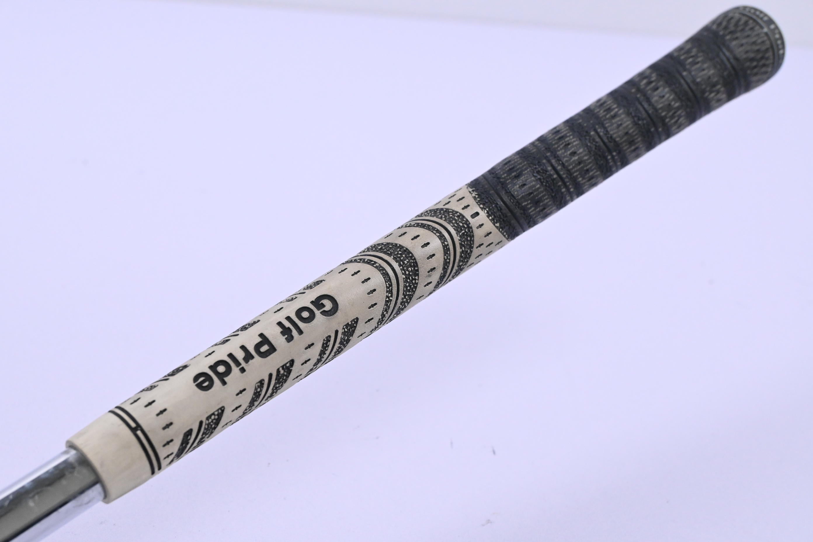 Cleveland 588 RTX Gap Wedge / 52 Degree / Wedge Flex Dynamic Gold Shaft
