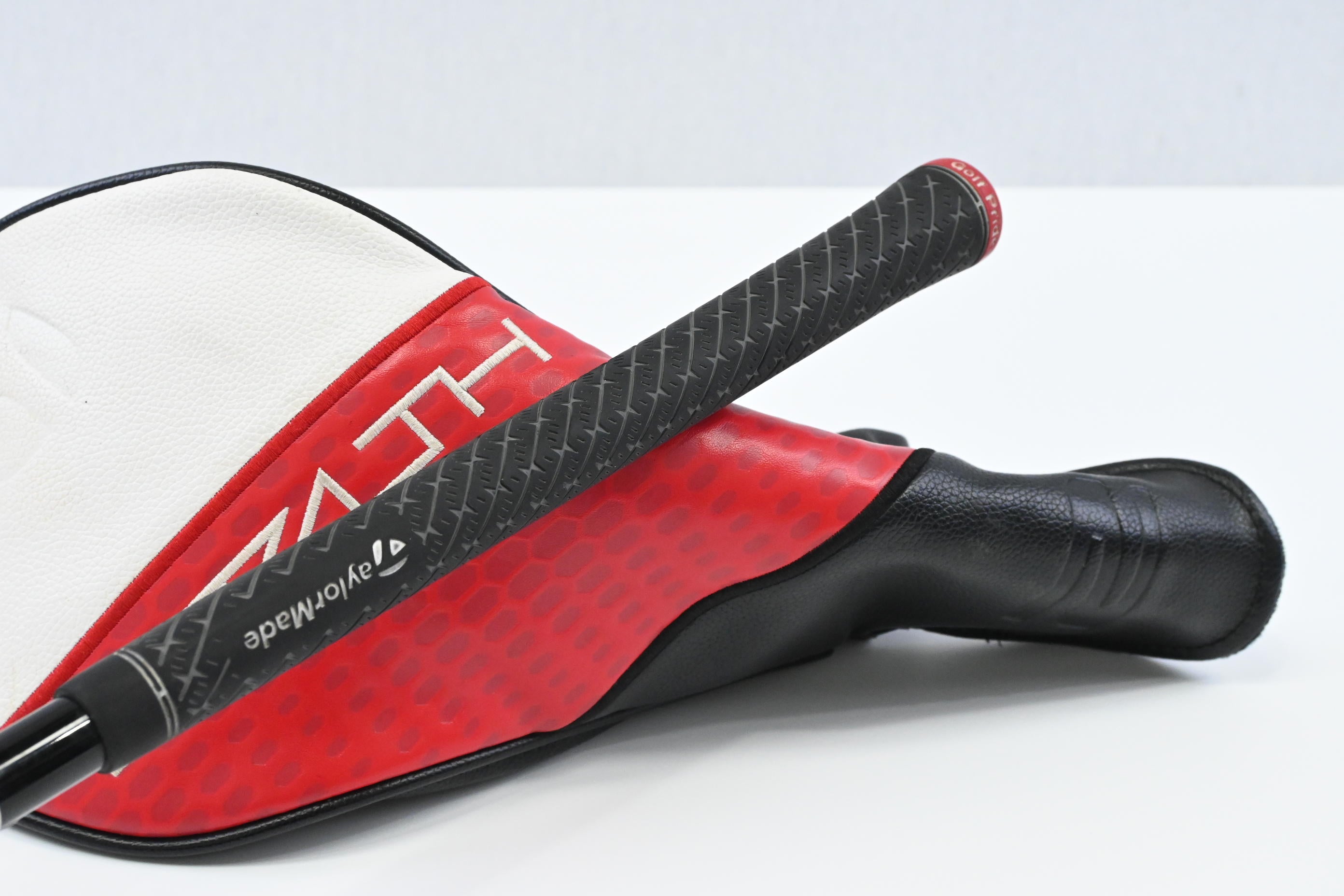 Taylormade Stealth 2 Plus Driver / 10.5 Degree / Stiff Flex Kai'li Red 60 Shaft