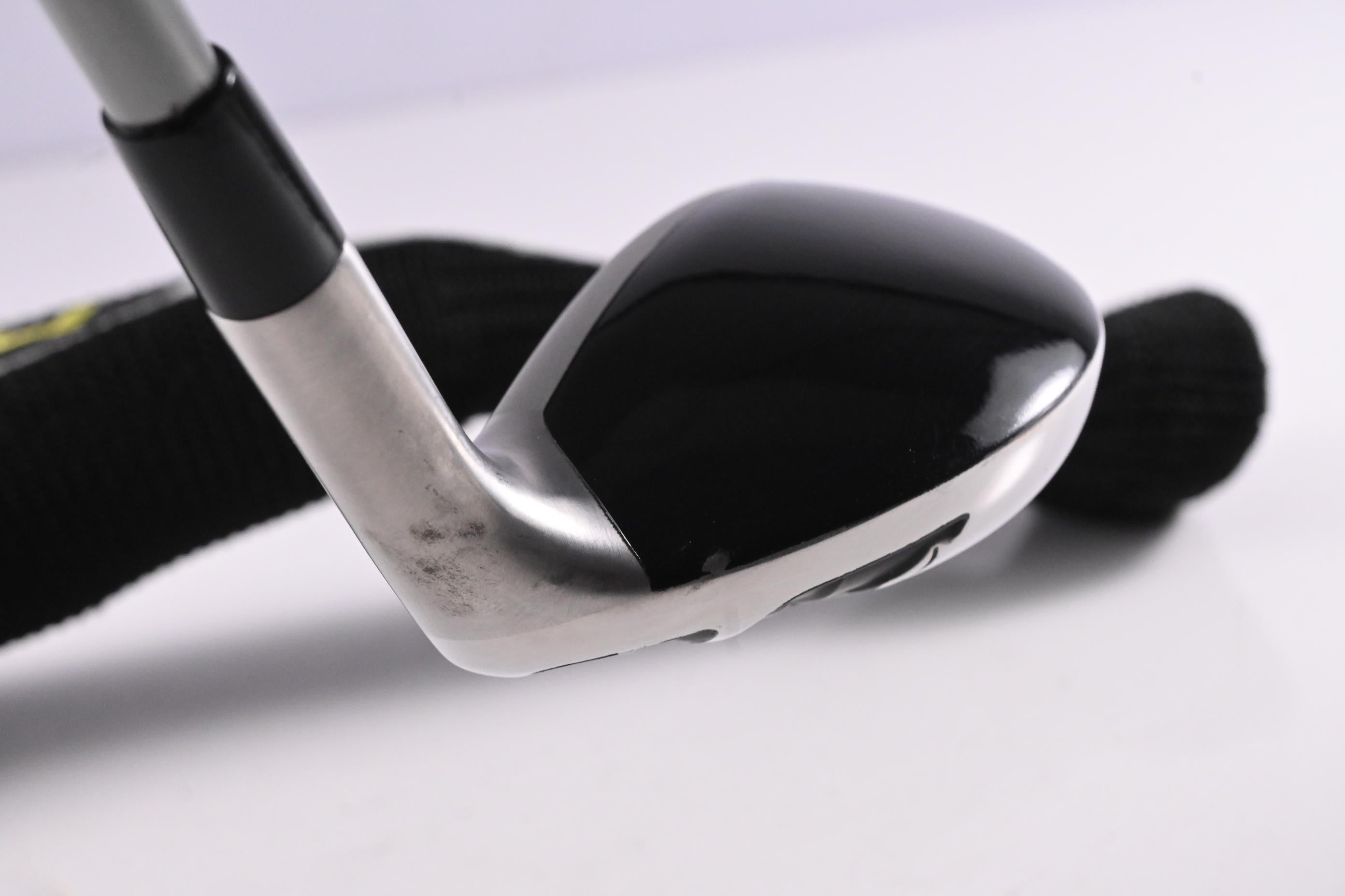 Tour Edge HL4 #4 Hybrid / 22 Degree / Regular Flex Tour Edge Shaft
