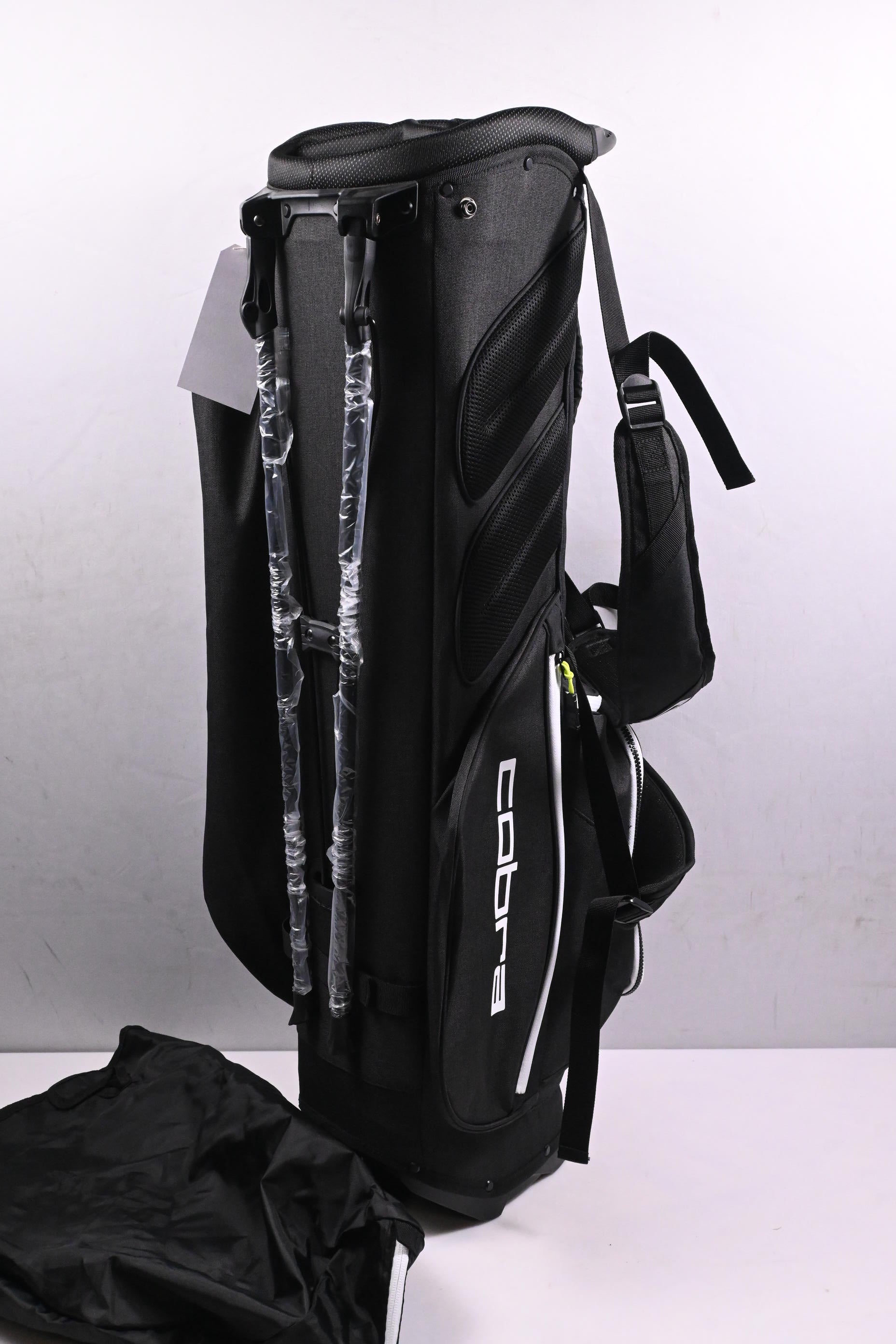 Cobra Signature Stand Bag / 4-Way Divider / Black