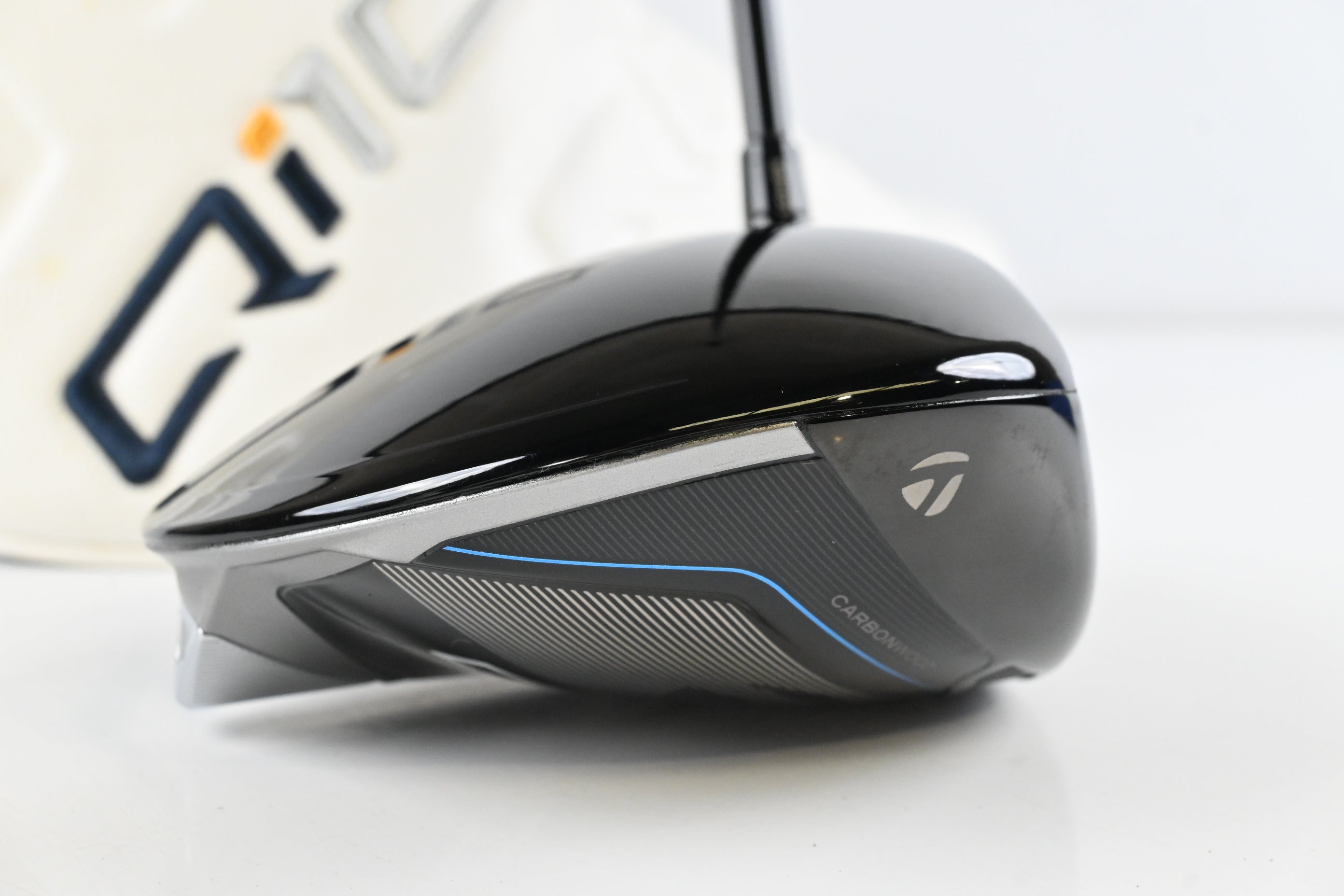 Taylormade Qi10 Driver / 10.5 Degree / Stiff Flex Kai'li White 70 Shaft