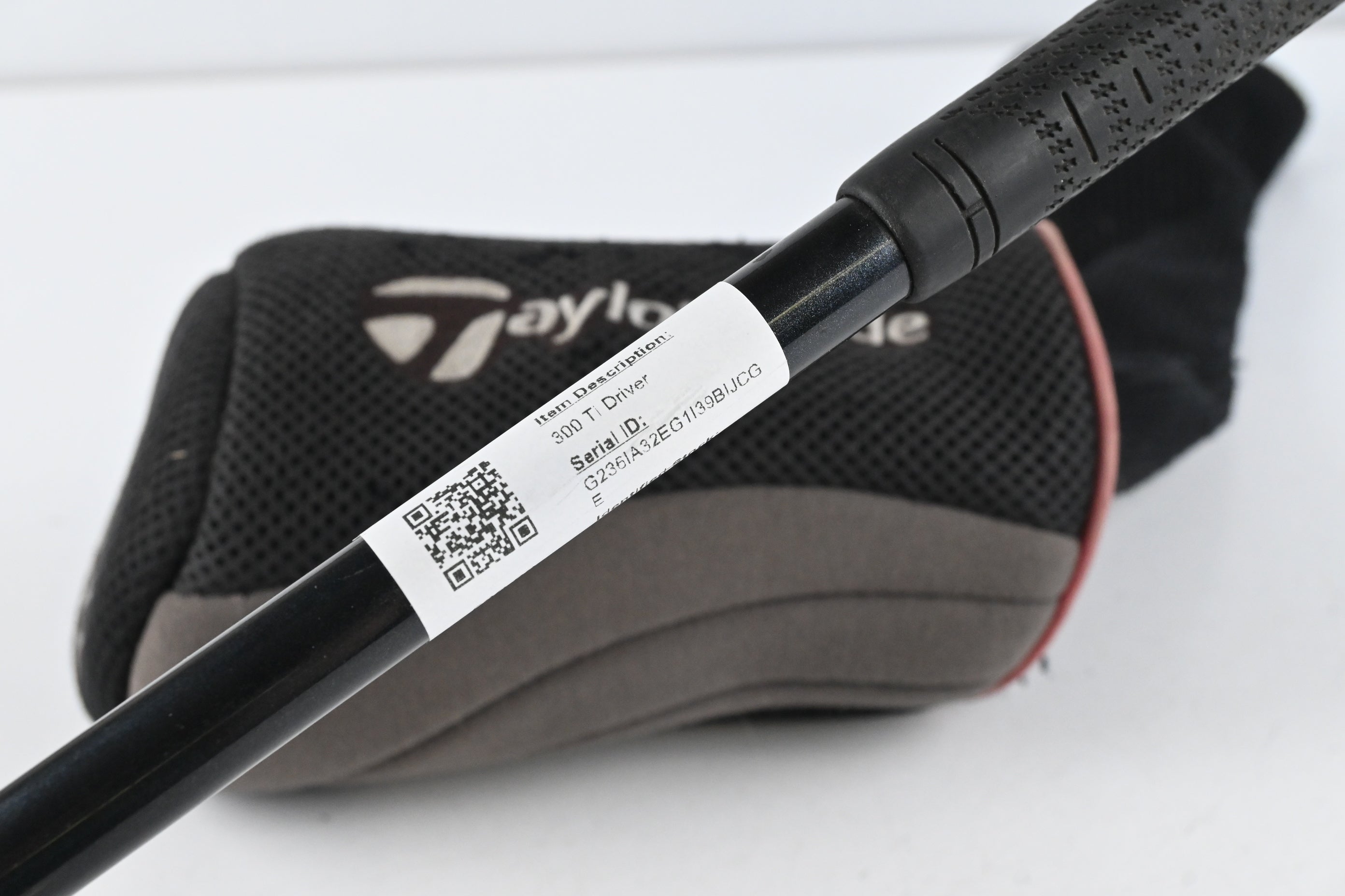 Taylormade 300 Ti Driver / 9.5 Degree / Stiff Flex Taylormade Ultralite 90