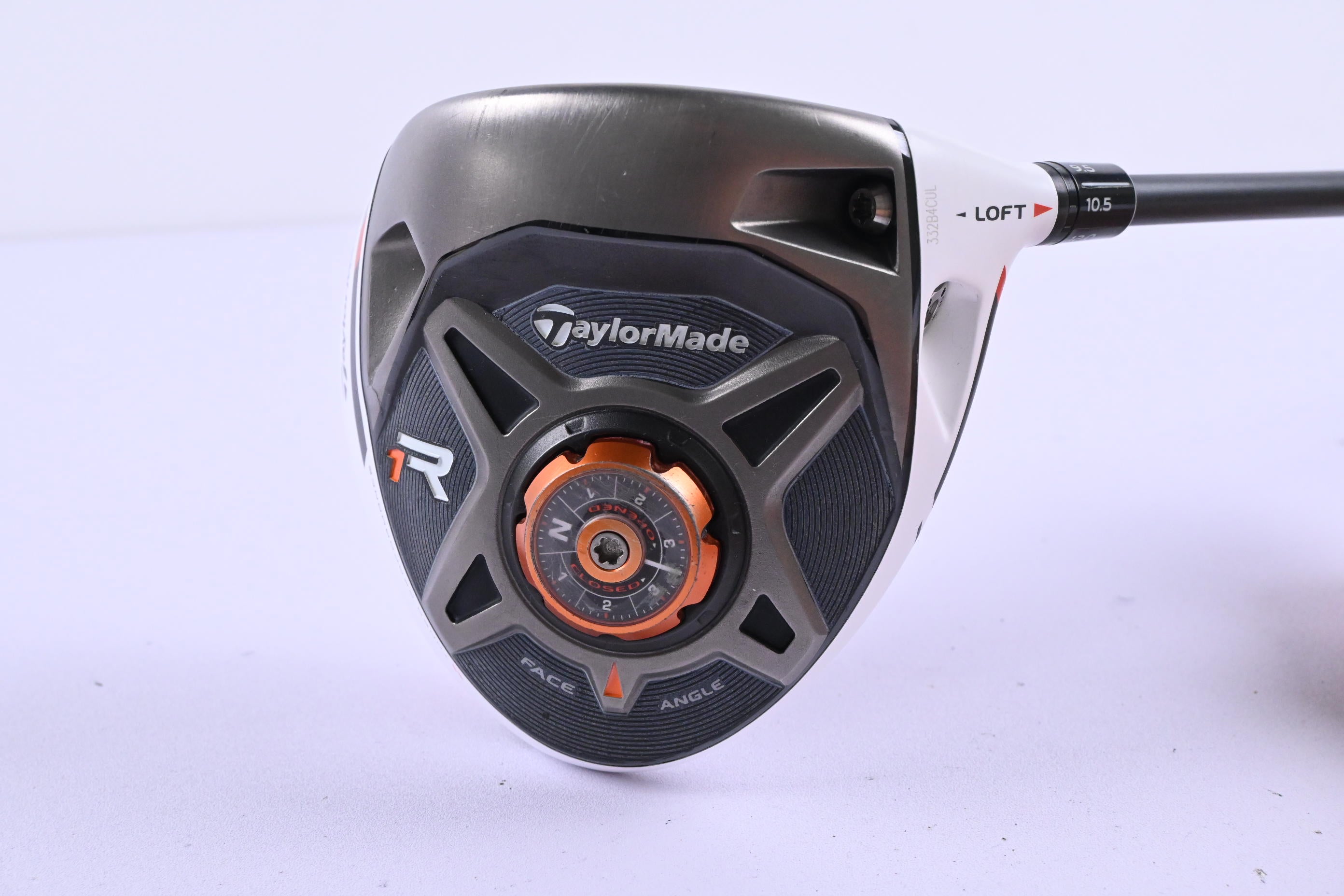 Taylormade R1 Driver / 10.5 Degree / Regular Flex Aldila RIP Phenom 55 Shaft