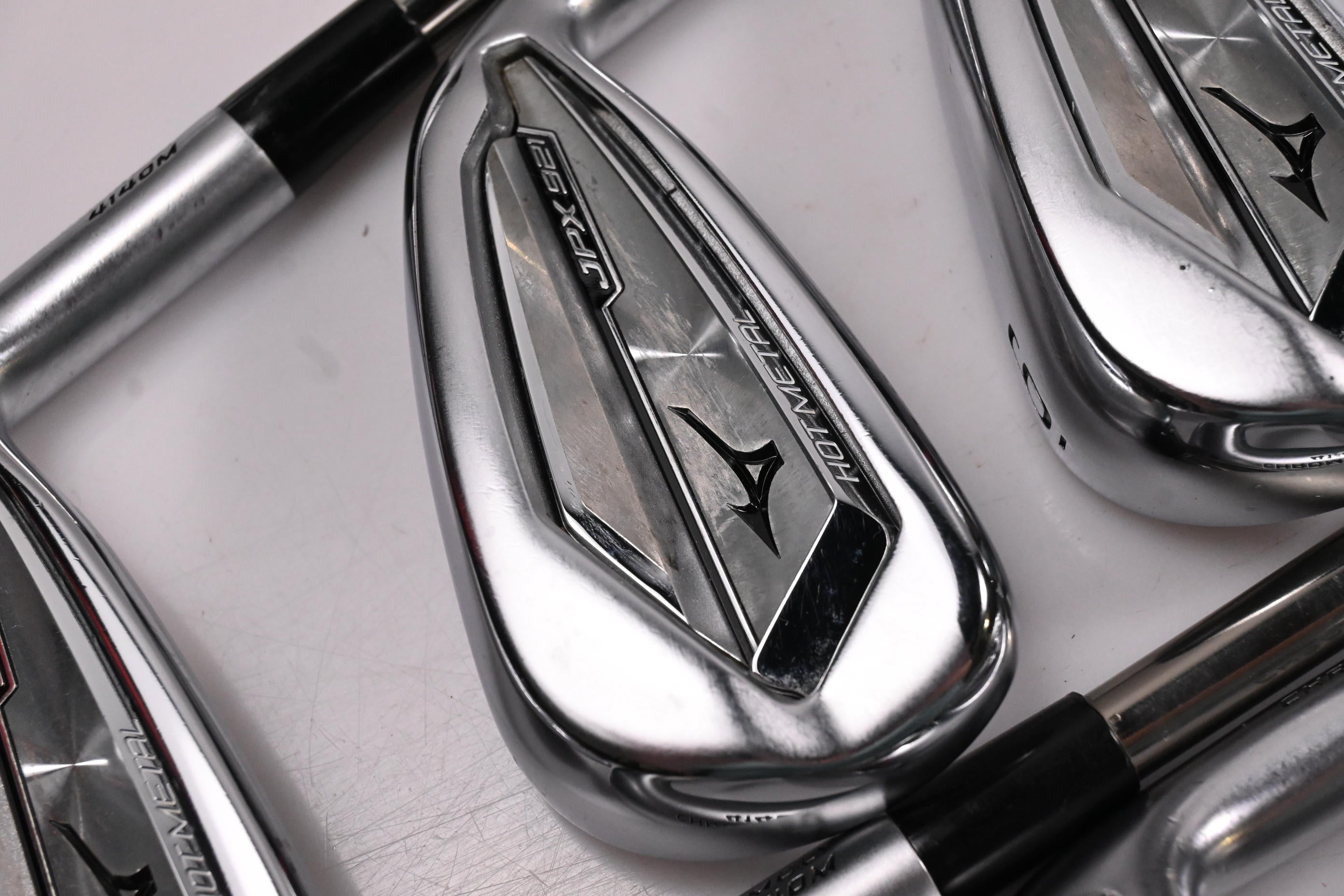 Mizuno JPX 921 Hot Metal Irons / 4-PW+GW+SW+LW / Regular Flex UST Recoil 95