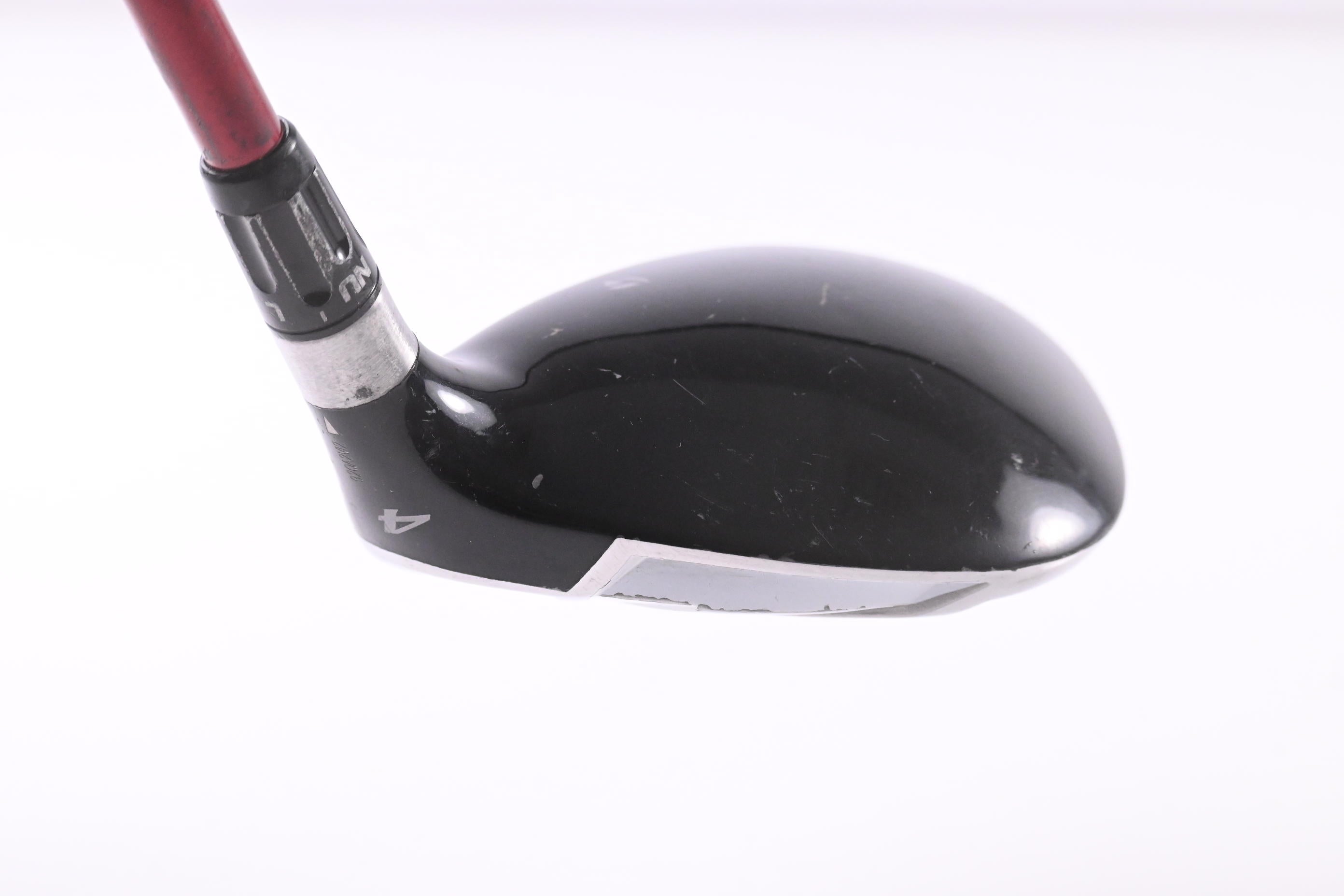 Taylormade R9 #4 Wood / 17 Degree / Regular Flex Fujikura Motore 70 Shaft