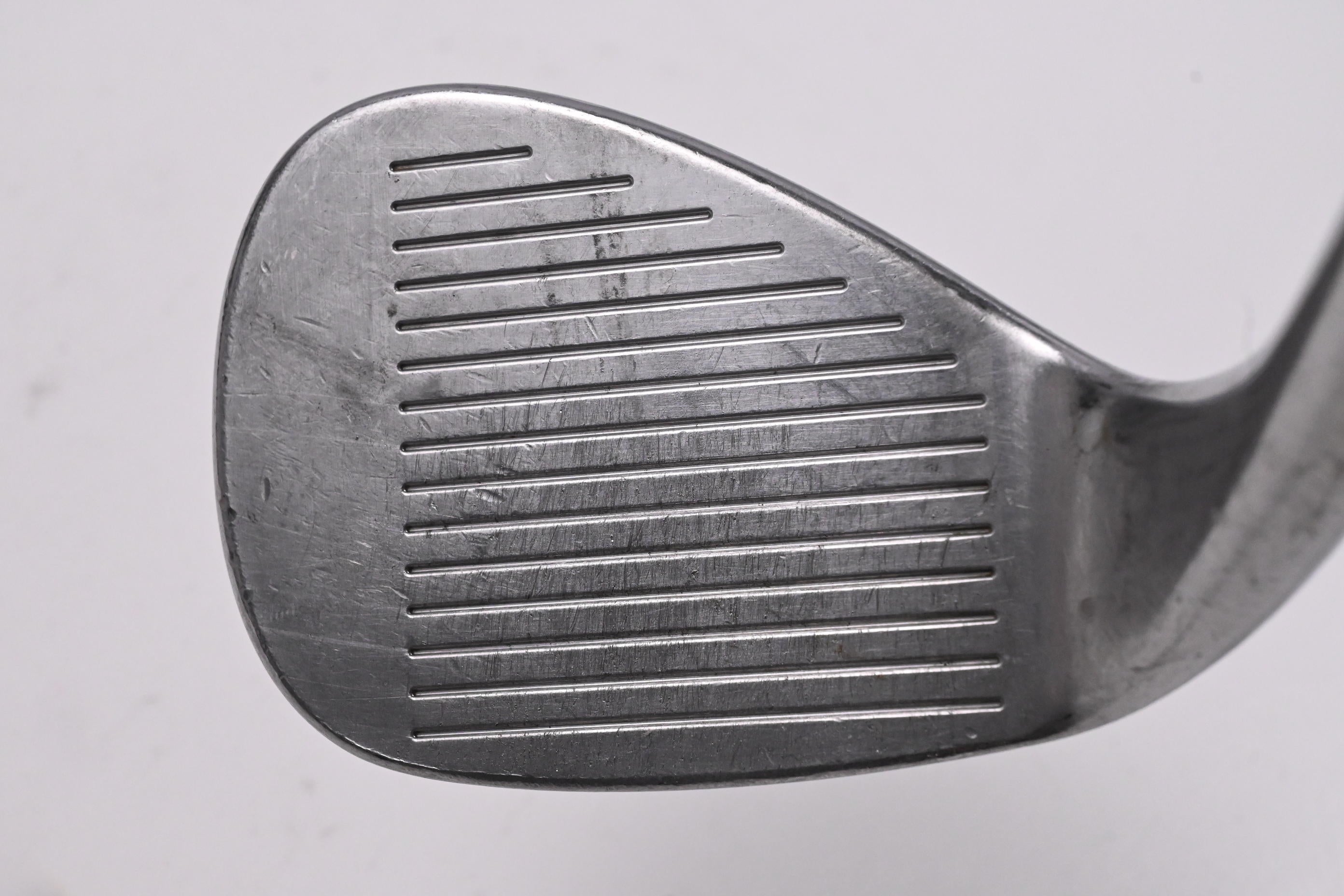 Cleveland 588 Original Gap Wedge / 52 Degree / Wedge Flex Cleveland Traction