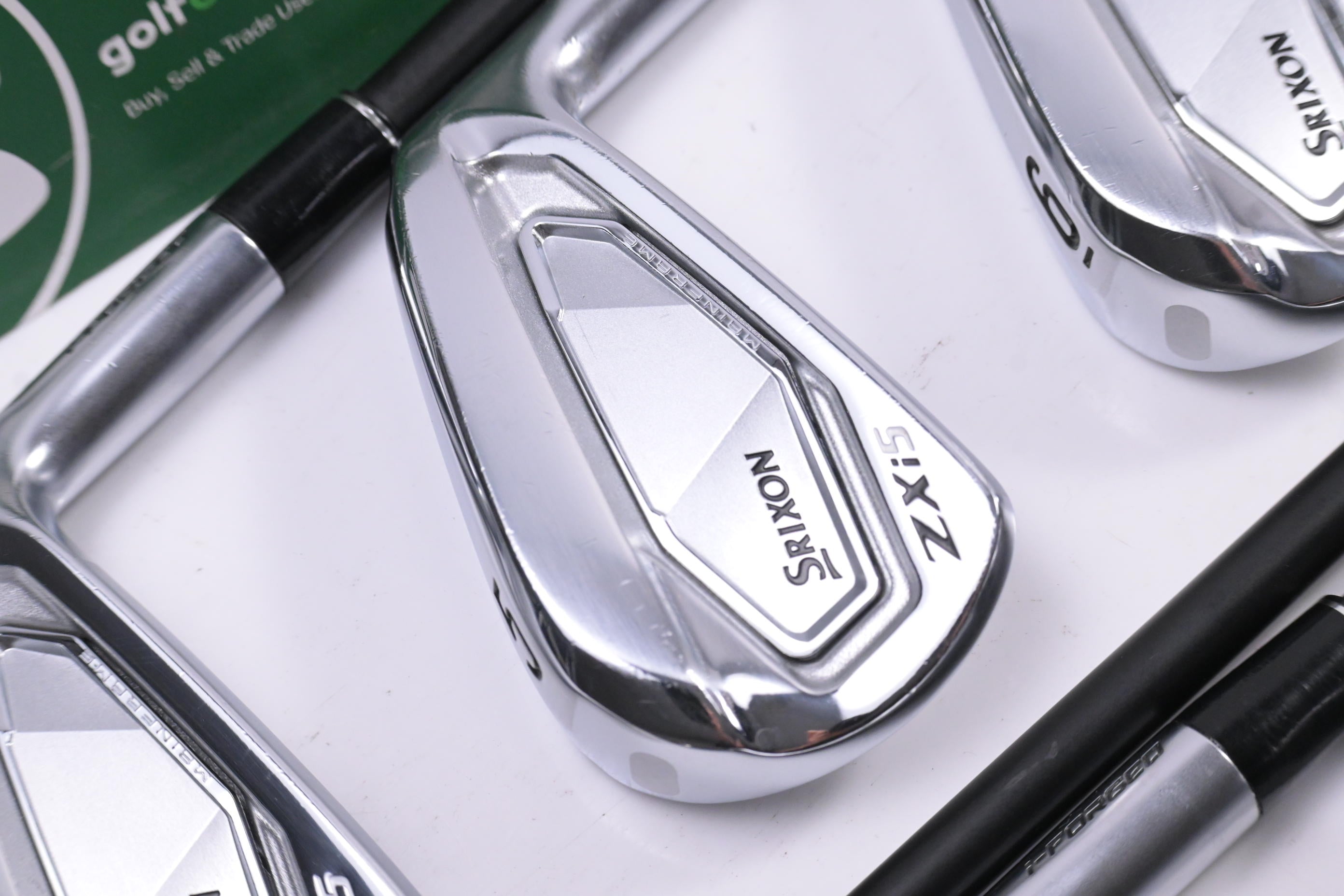 Srixon ZXi5 Irons / 4-PW / Regular Flex KBS TGI 60 Shafts