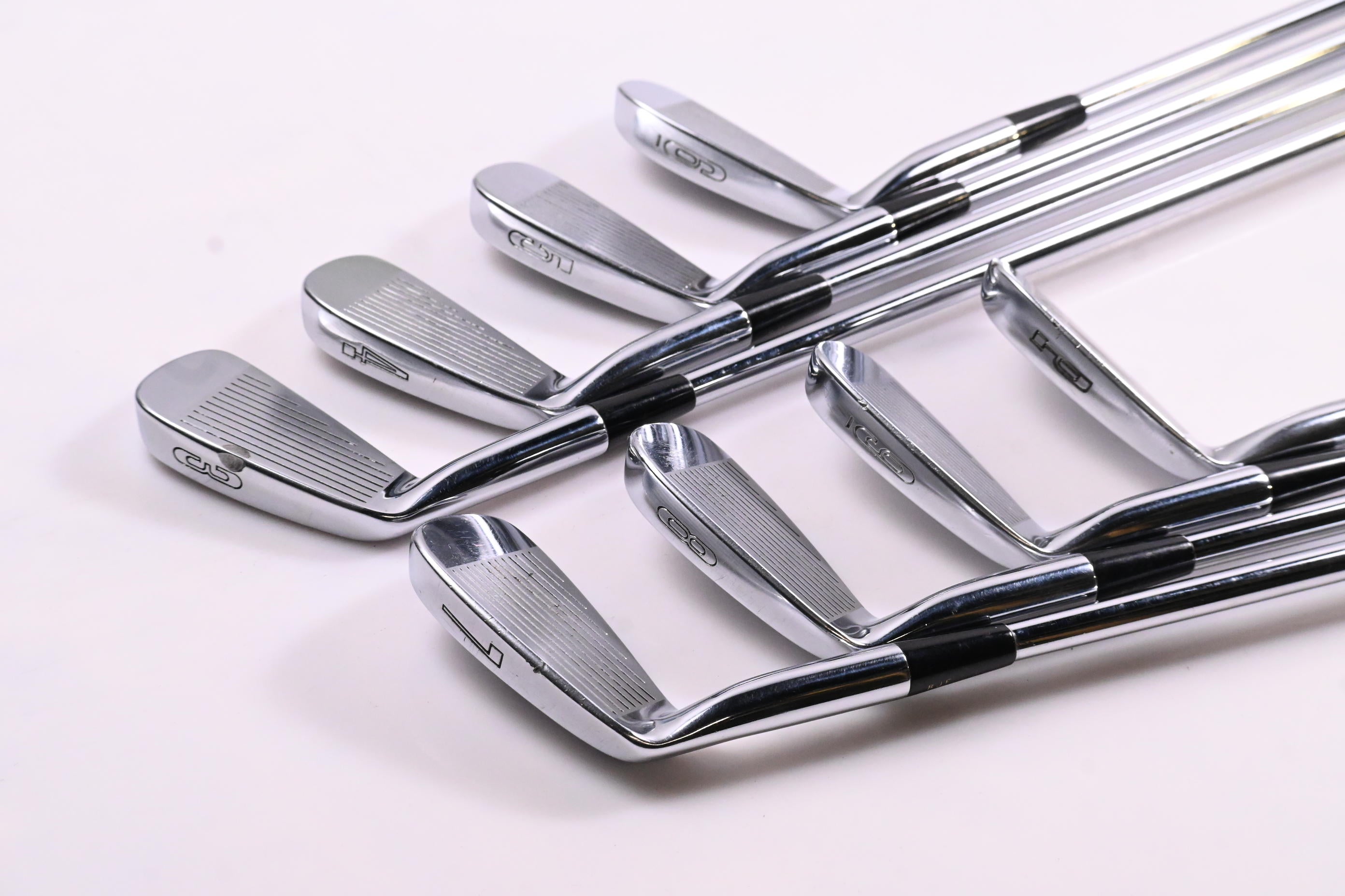Mizuno TP-18 Irons / 3-PW / Regular Flex Dynamic Gold R400 Shafts