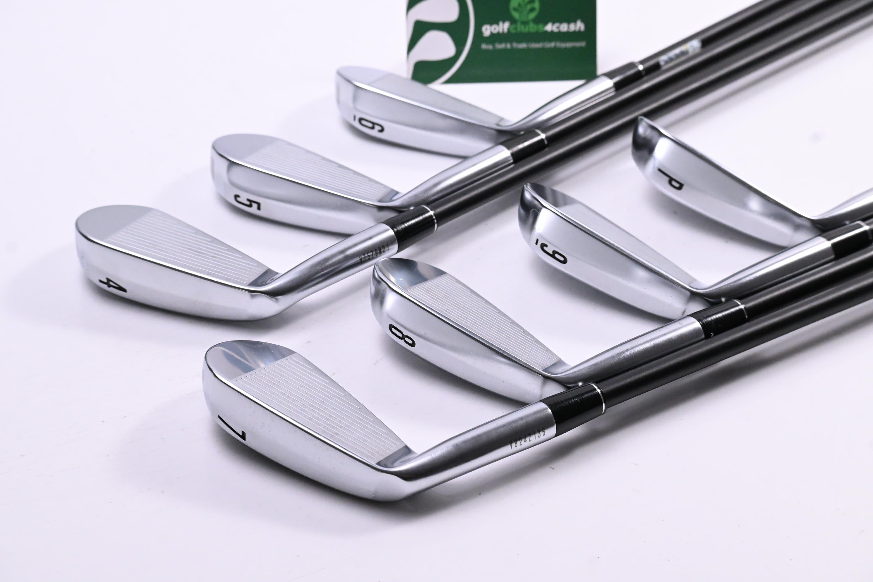 Srixon ZXi5 Irons / 4-PW / Regular Flex KBS TGI 60 Shafts