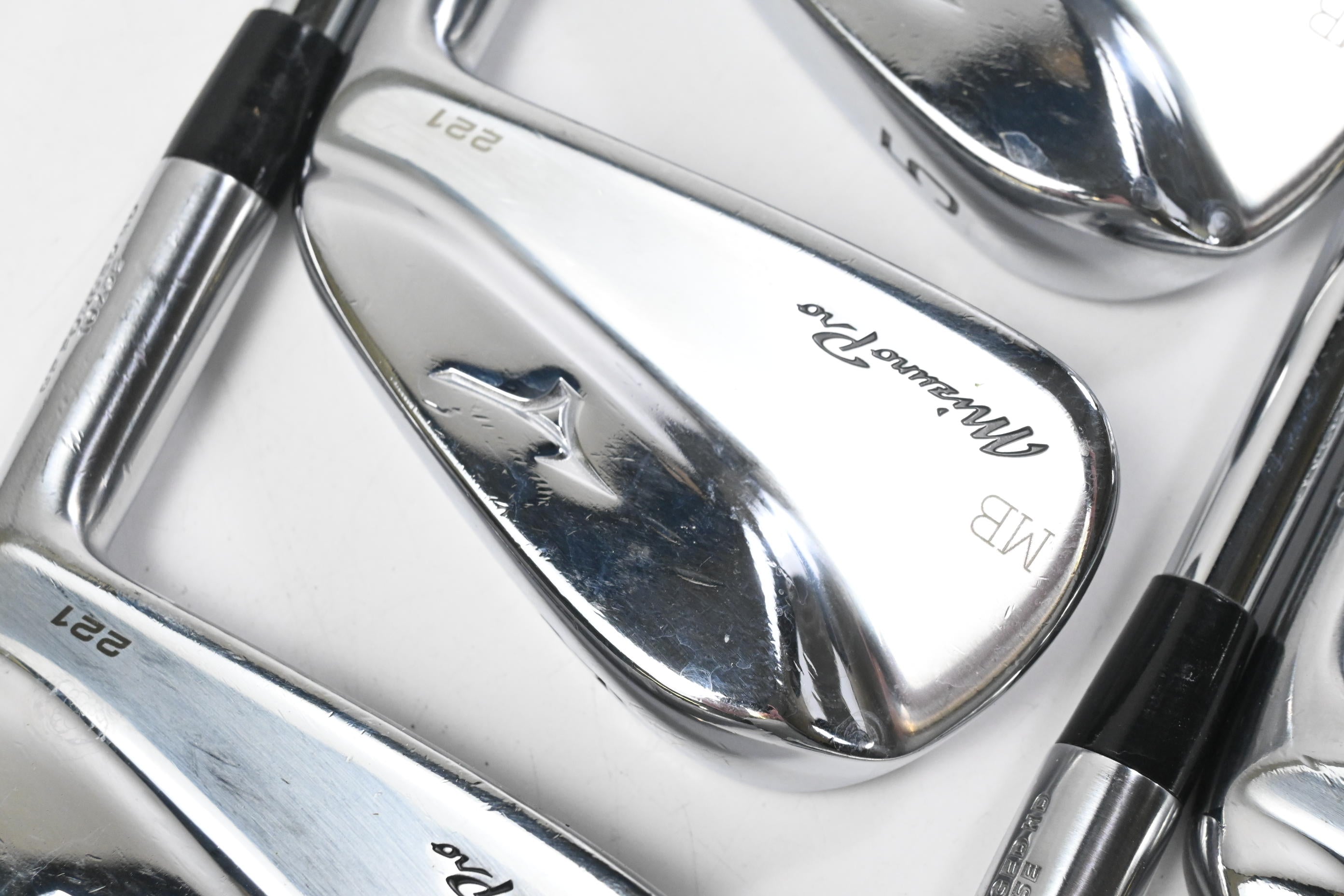 Mizuno Pro 221 Irons / 3-PW / X-Flex KBS Tour 130 Shafts