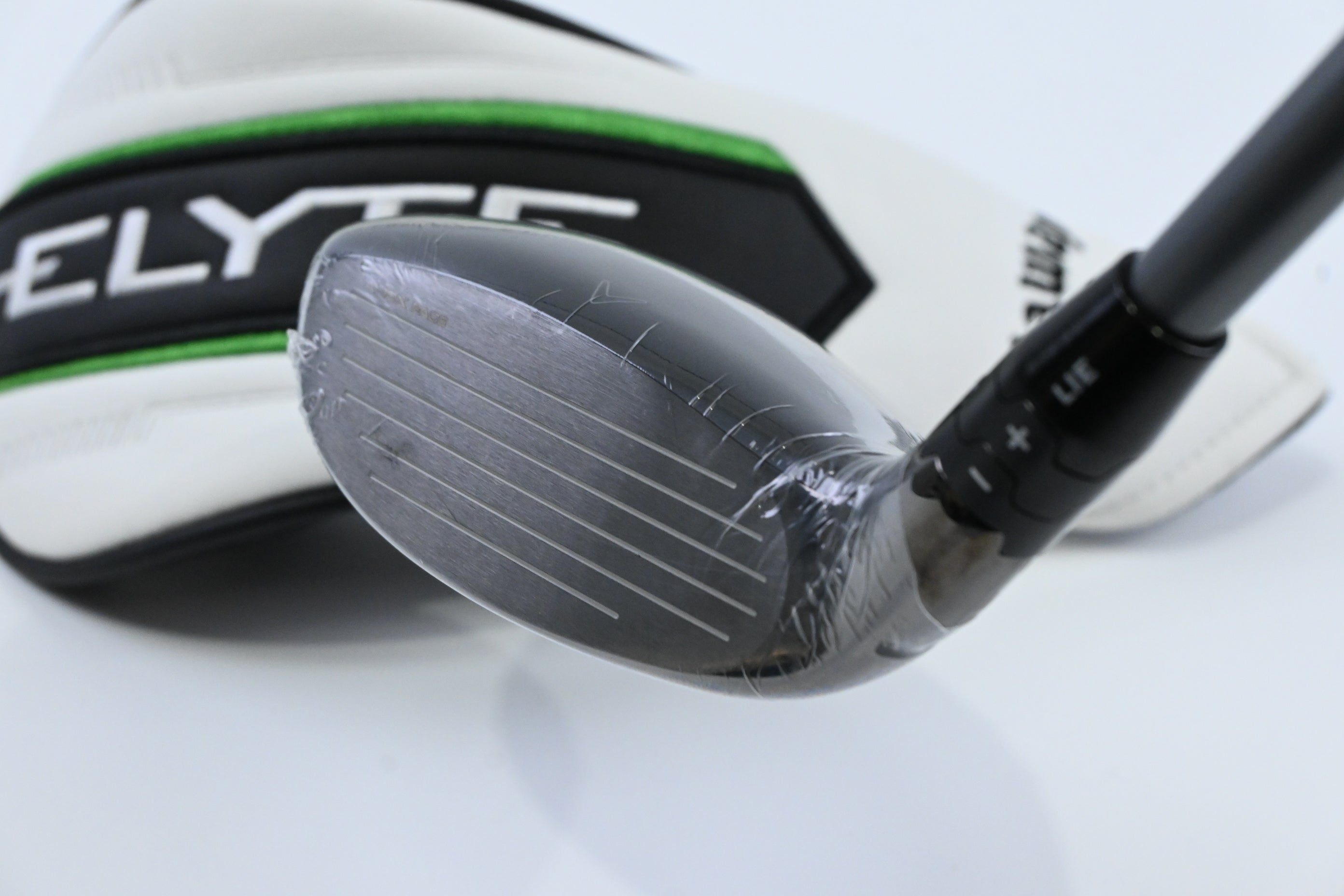 Callaway Elyte #4 Hybrid / 22 Degree / Regular Flex Denali Charcoal 60 Shaft