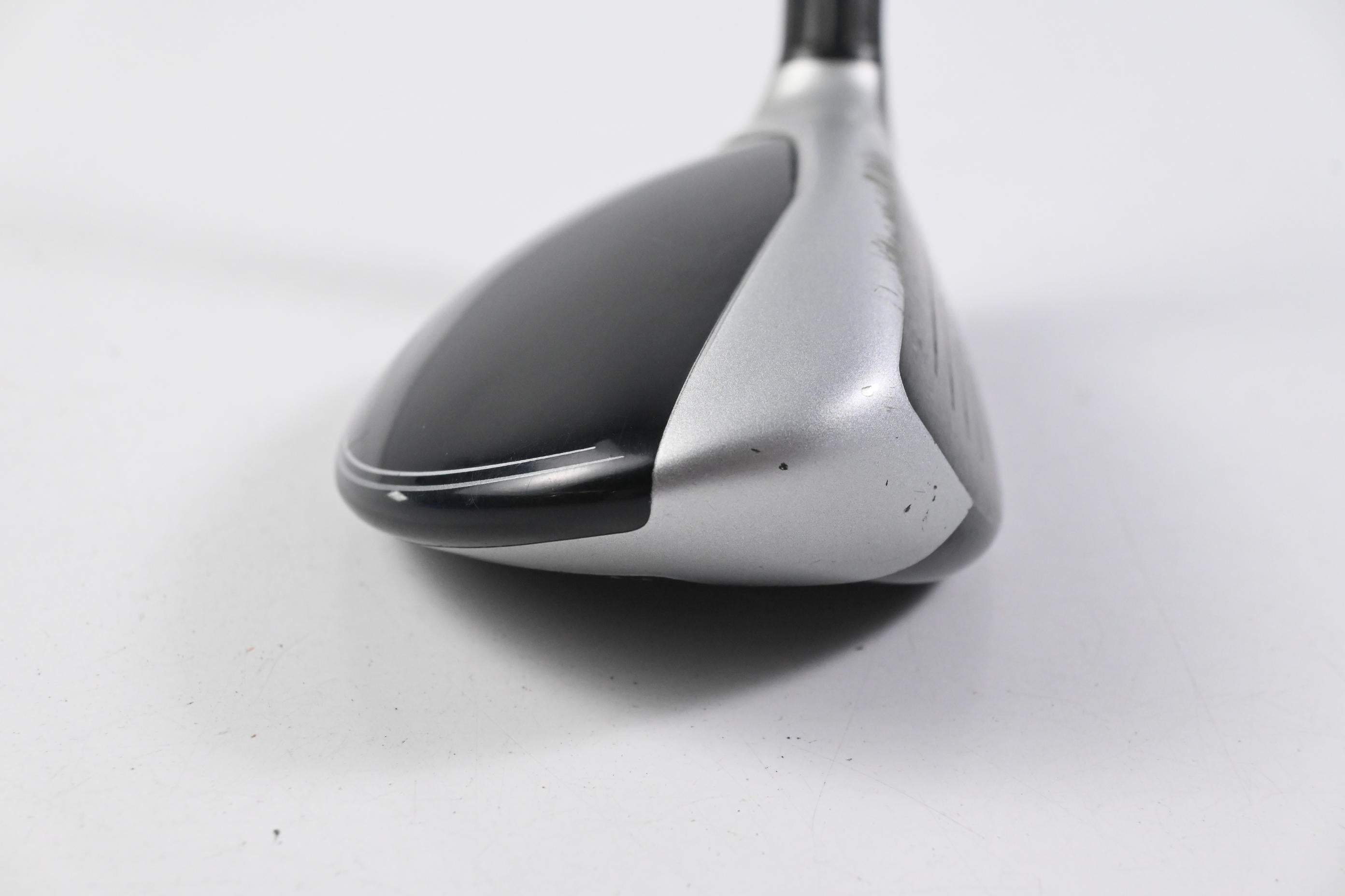 Taylormade M4 #4 Hybrid / 22 Degree / Regular Flex Fujikura Atmos Red 6 Shaft
