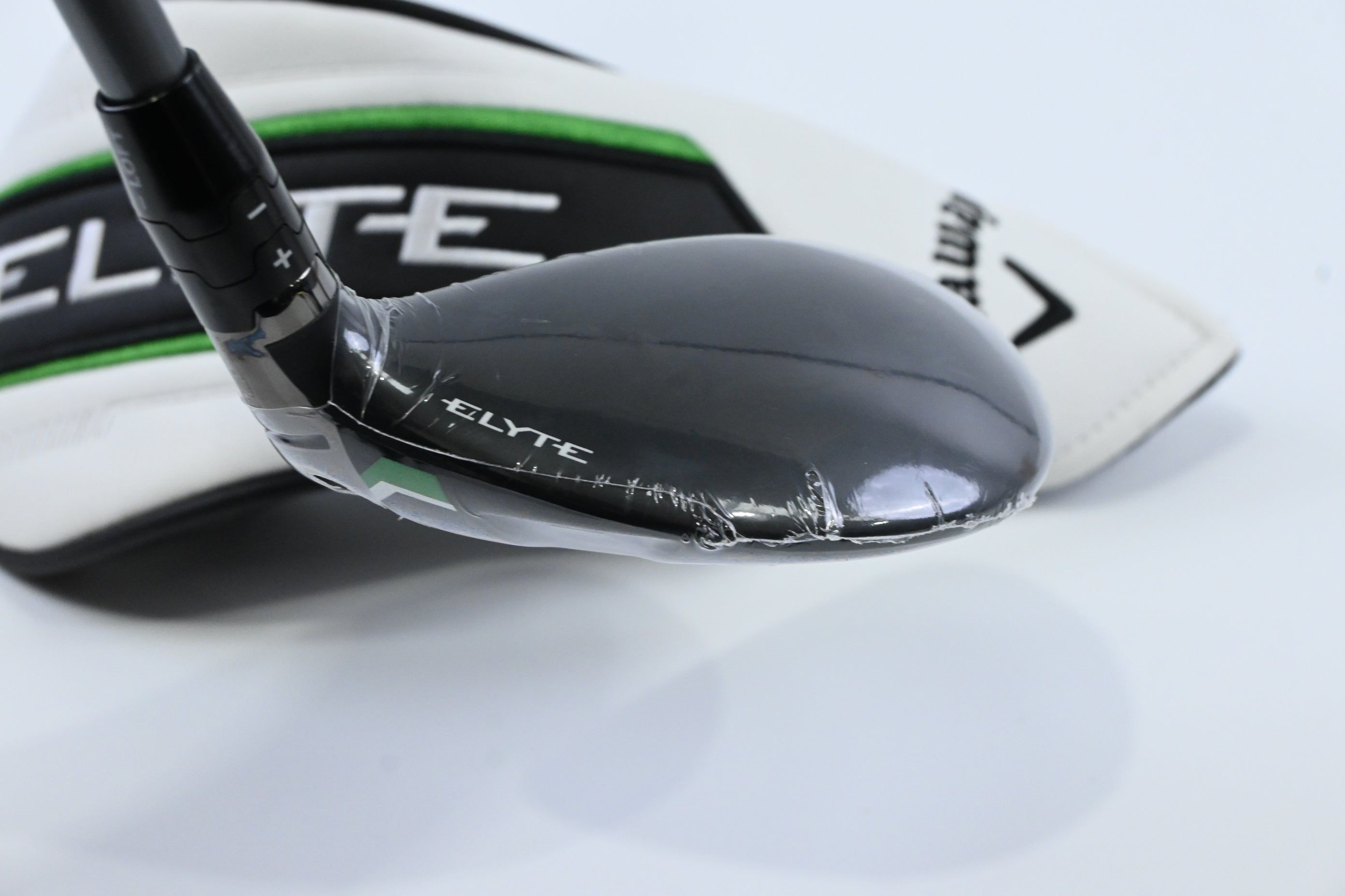 Callaway Elyte #4 Hybrid / 22 Degree / Regular Flex Denali Charcoal 60 Shaft
